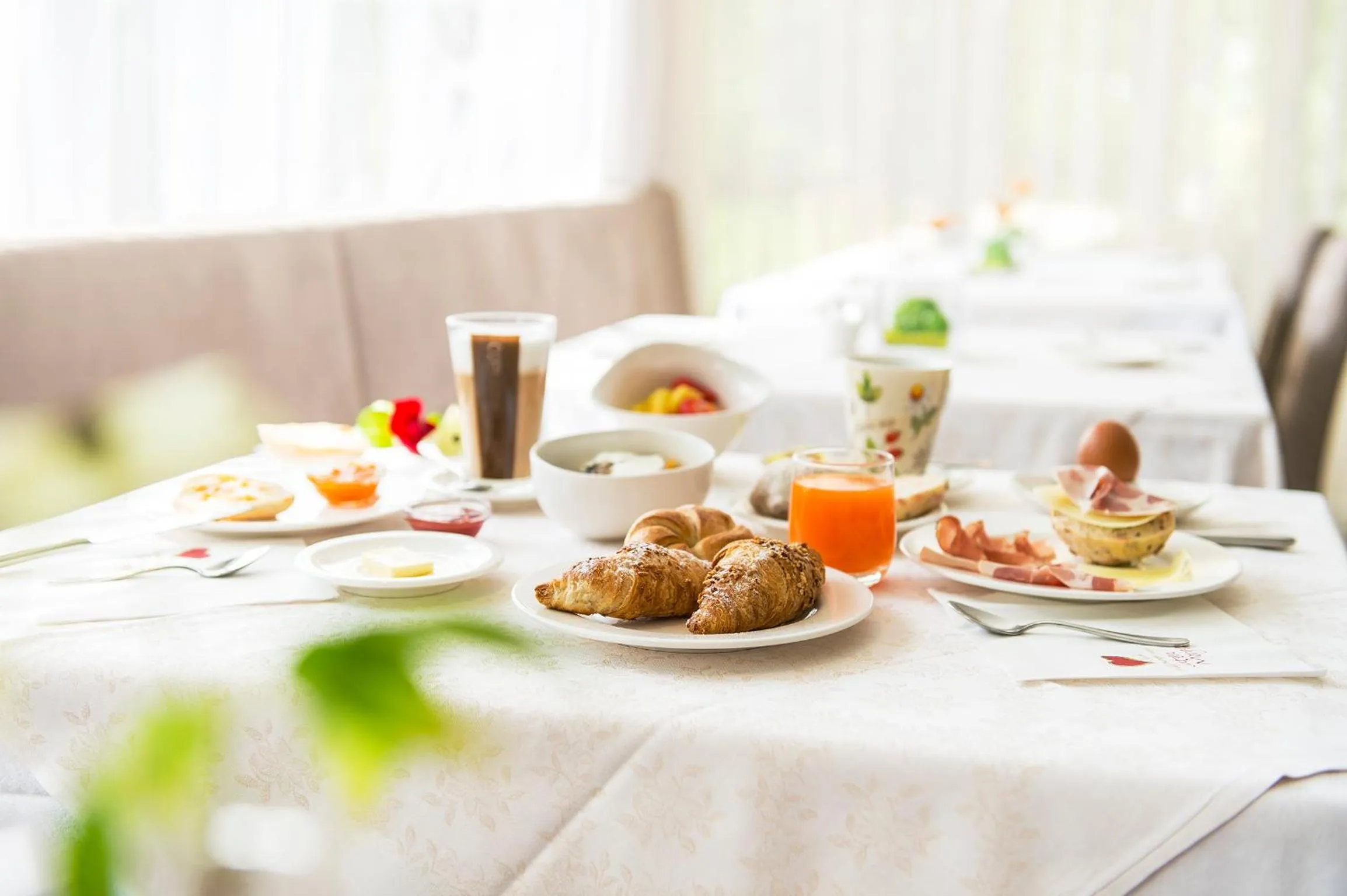 Restaurant/places to eat in Hotel Jardis