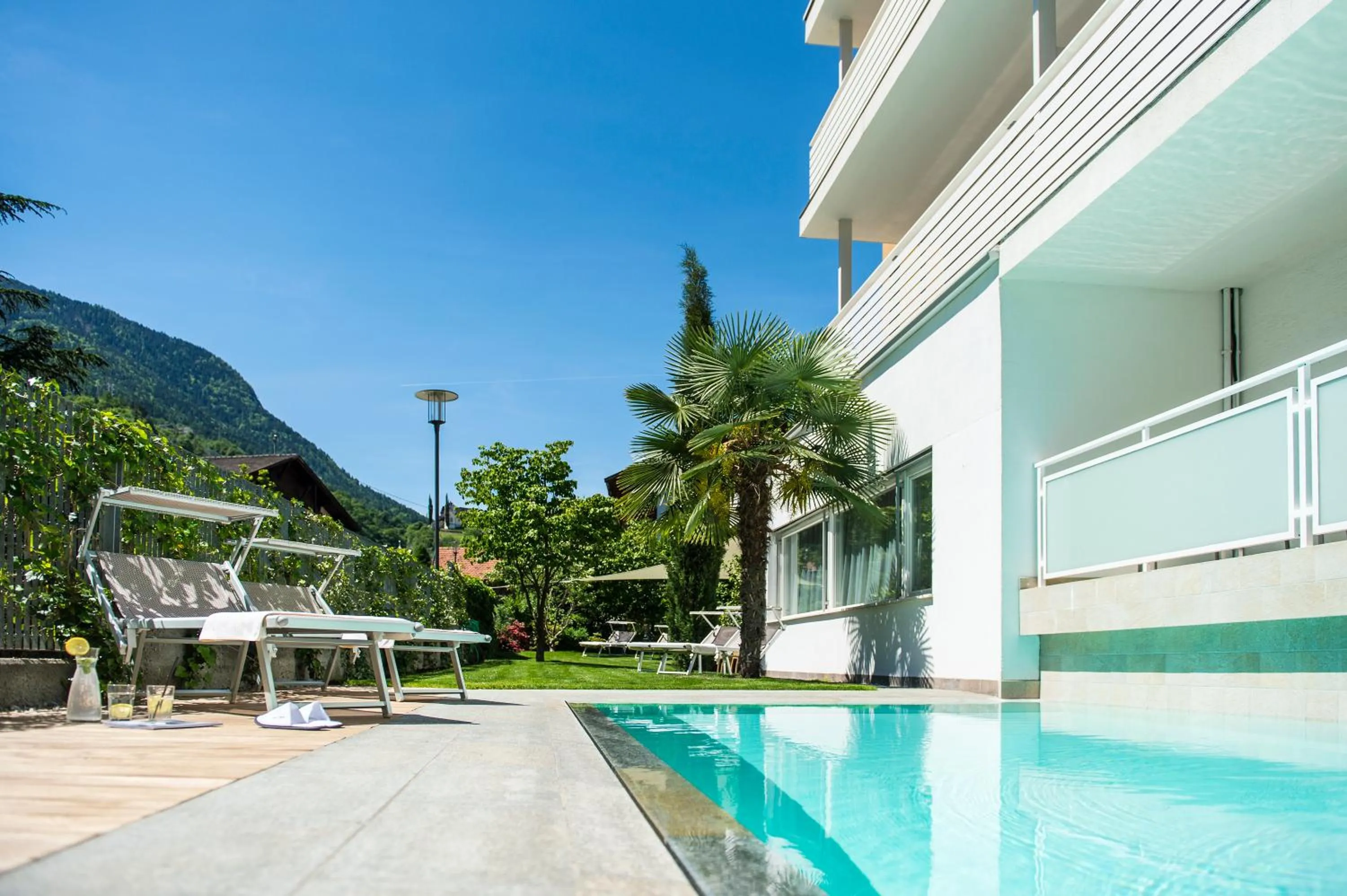 Property building in Hotel Jardis