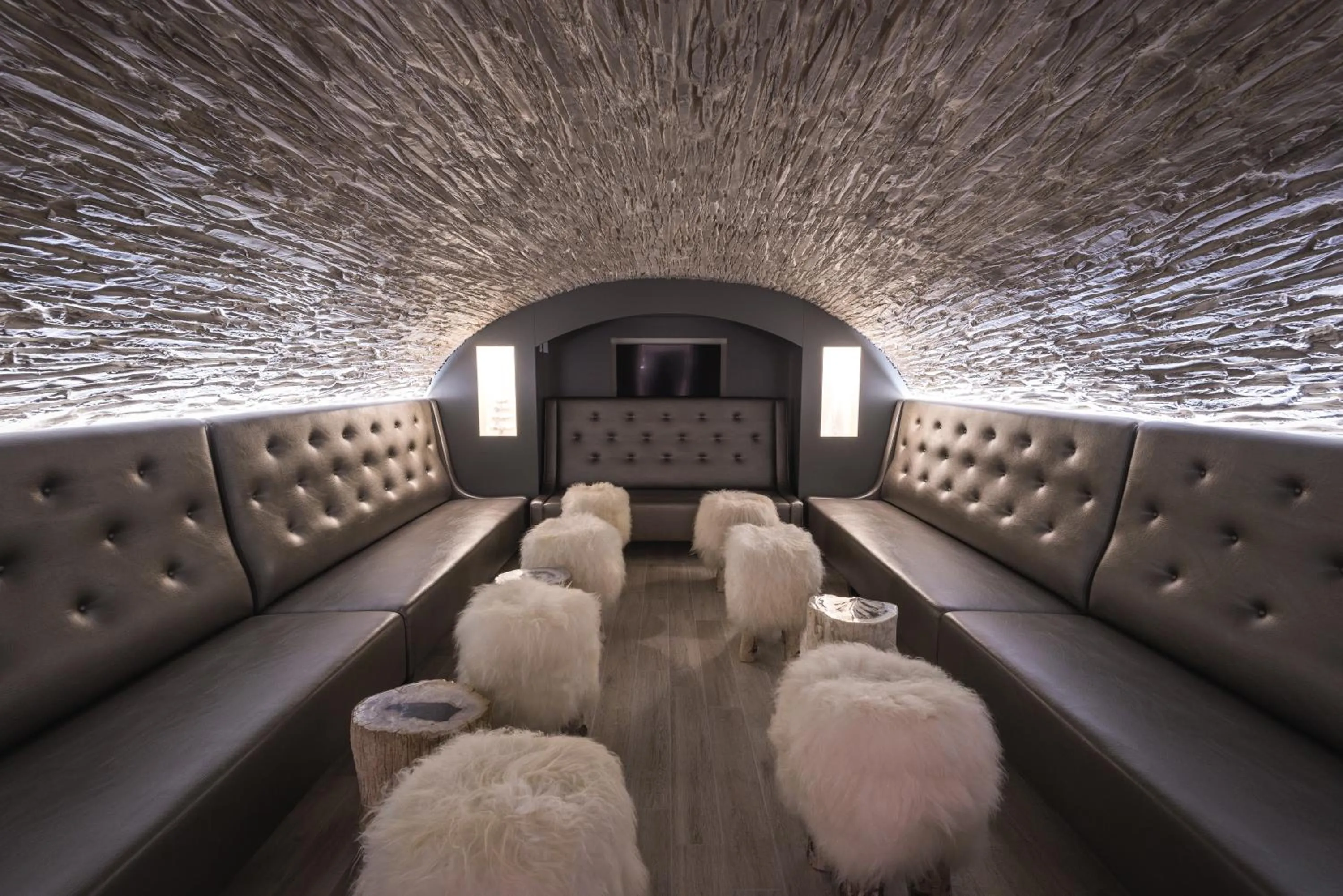 Lounge or bar in Hôtel Le White - Le 42 Restaurant