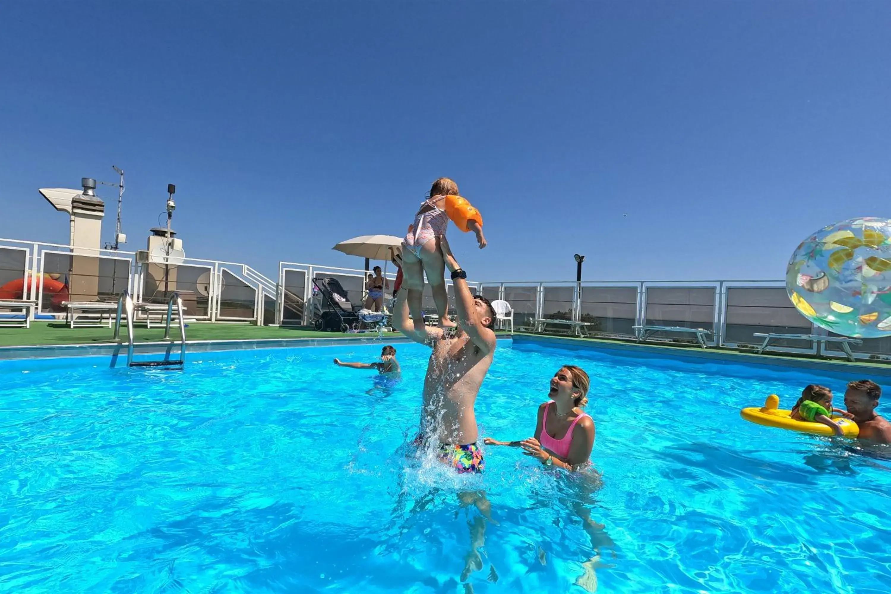 Swimming Pool in Hotel Sorriso