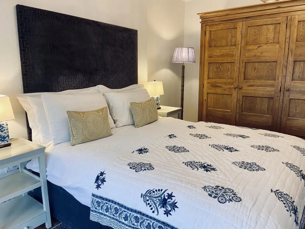 Bedroom, Bed in Antler Guest House