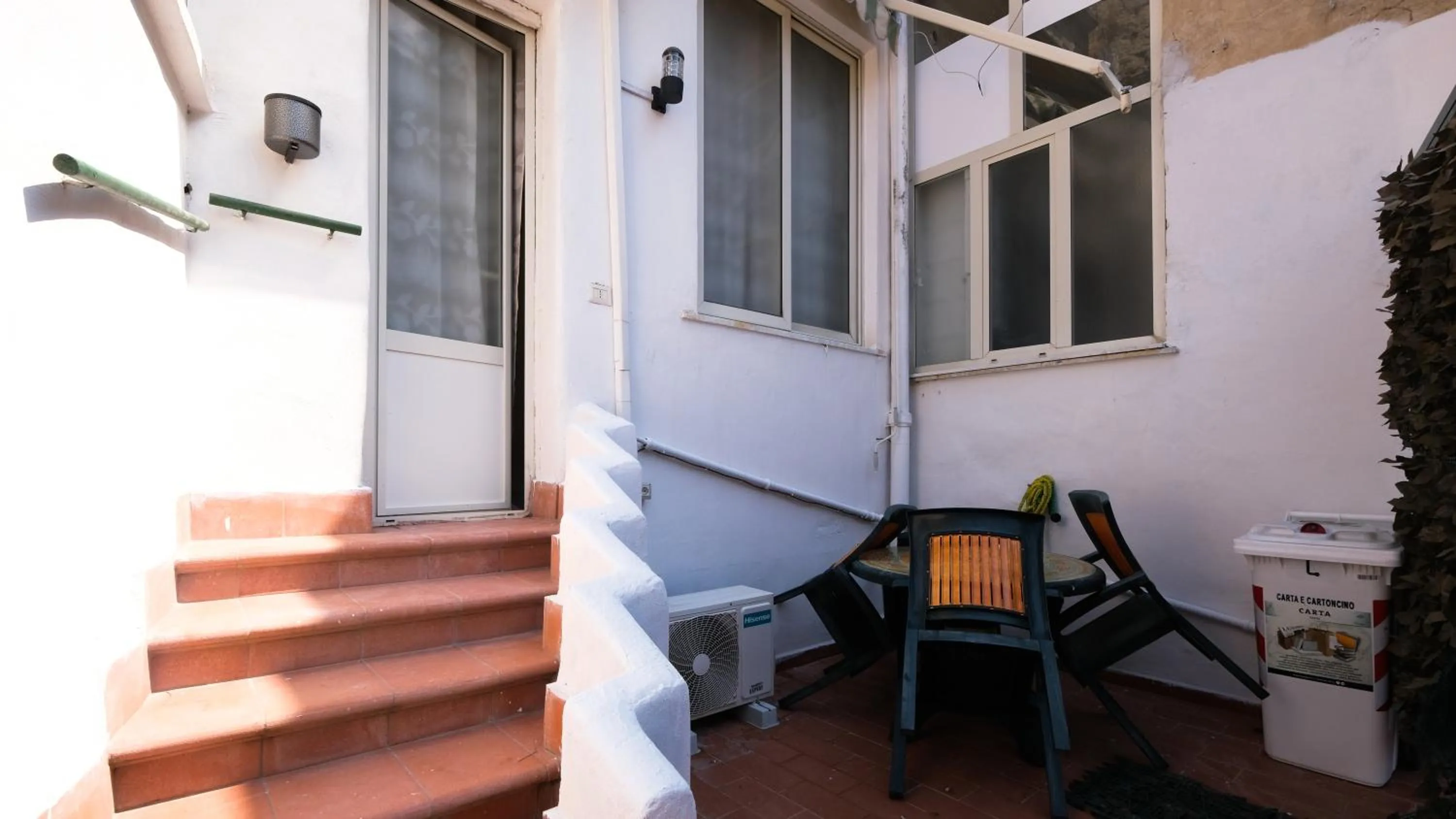 Area and facilities in Royal Dante