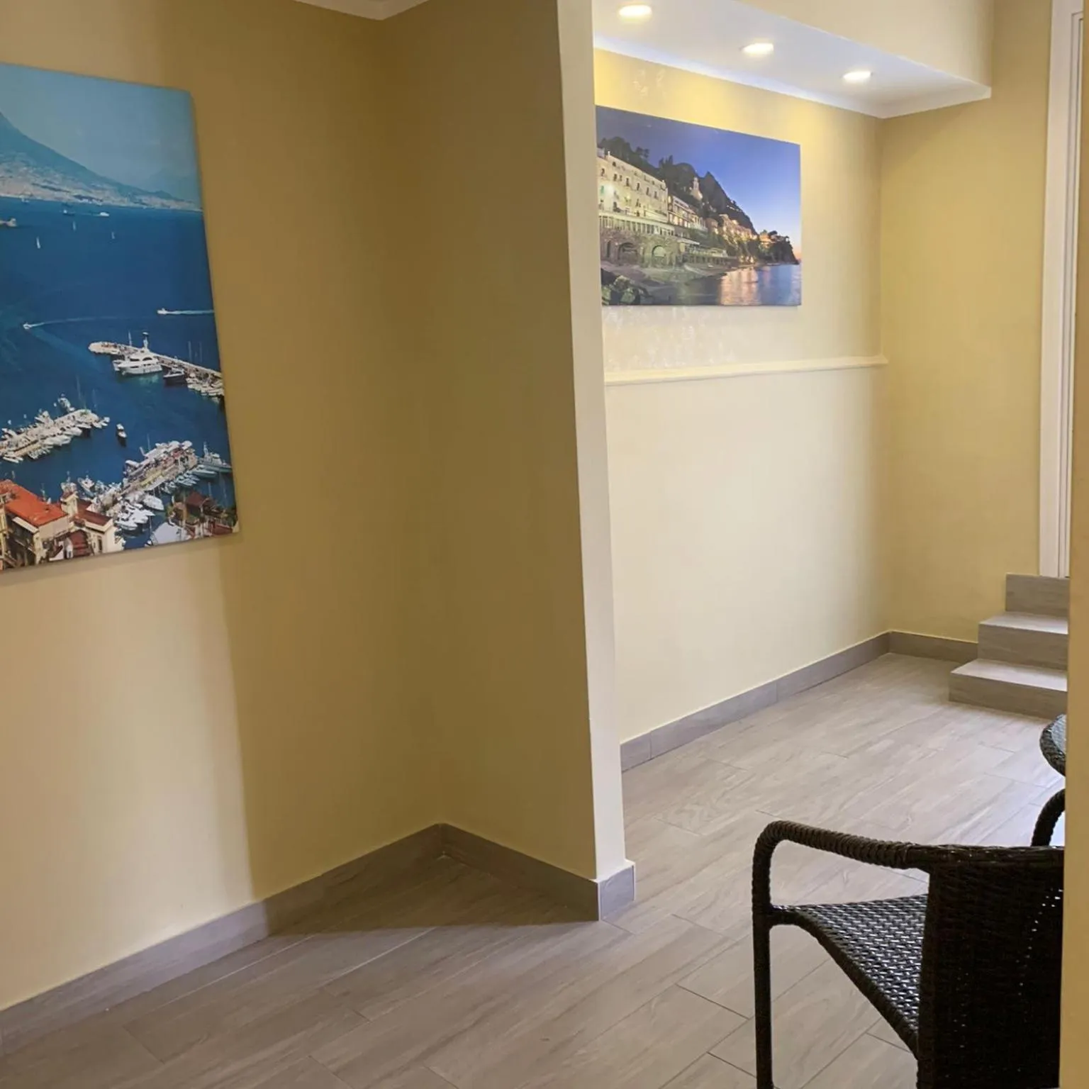 Communal lounge/ TV room in Royal Dante