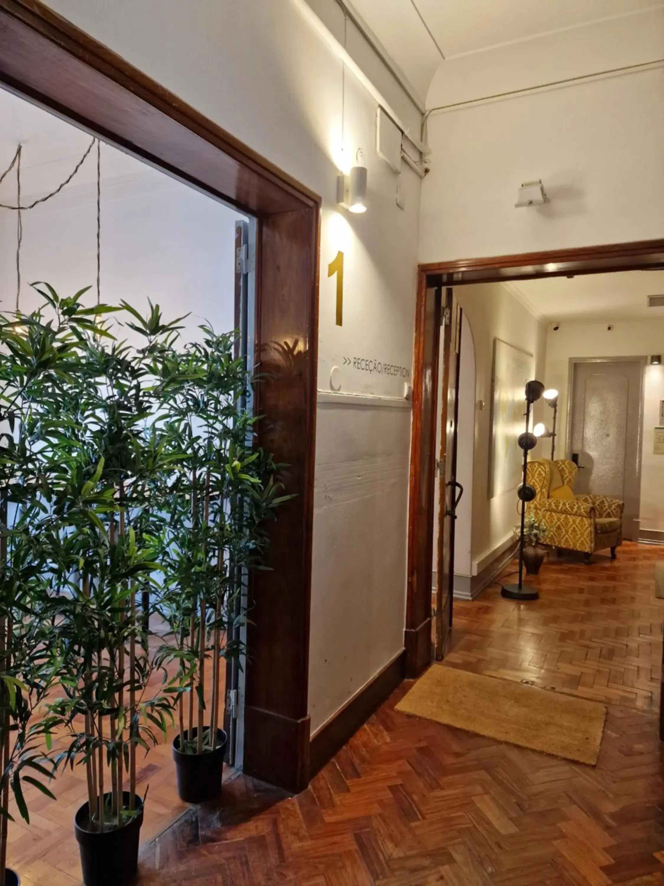 Property building in Castilho 63 Hostel & Suites Property building in Castilho 63 Hostel & Suites