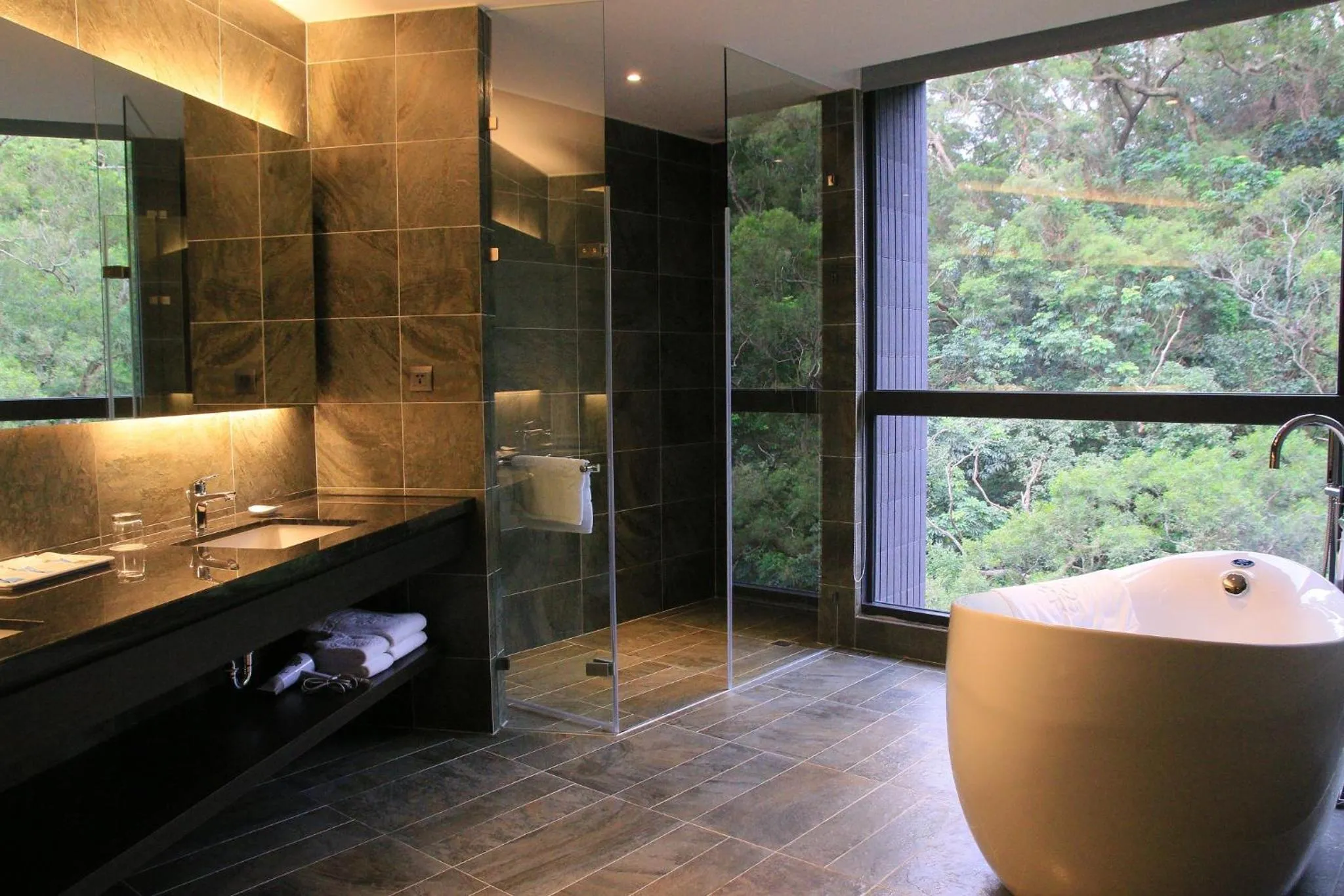 Bathroom in Platinum Hotel