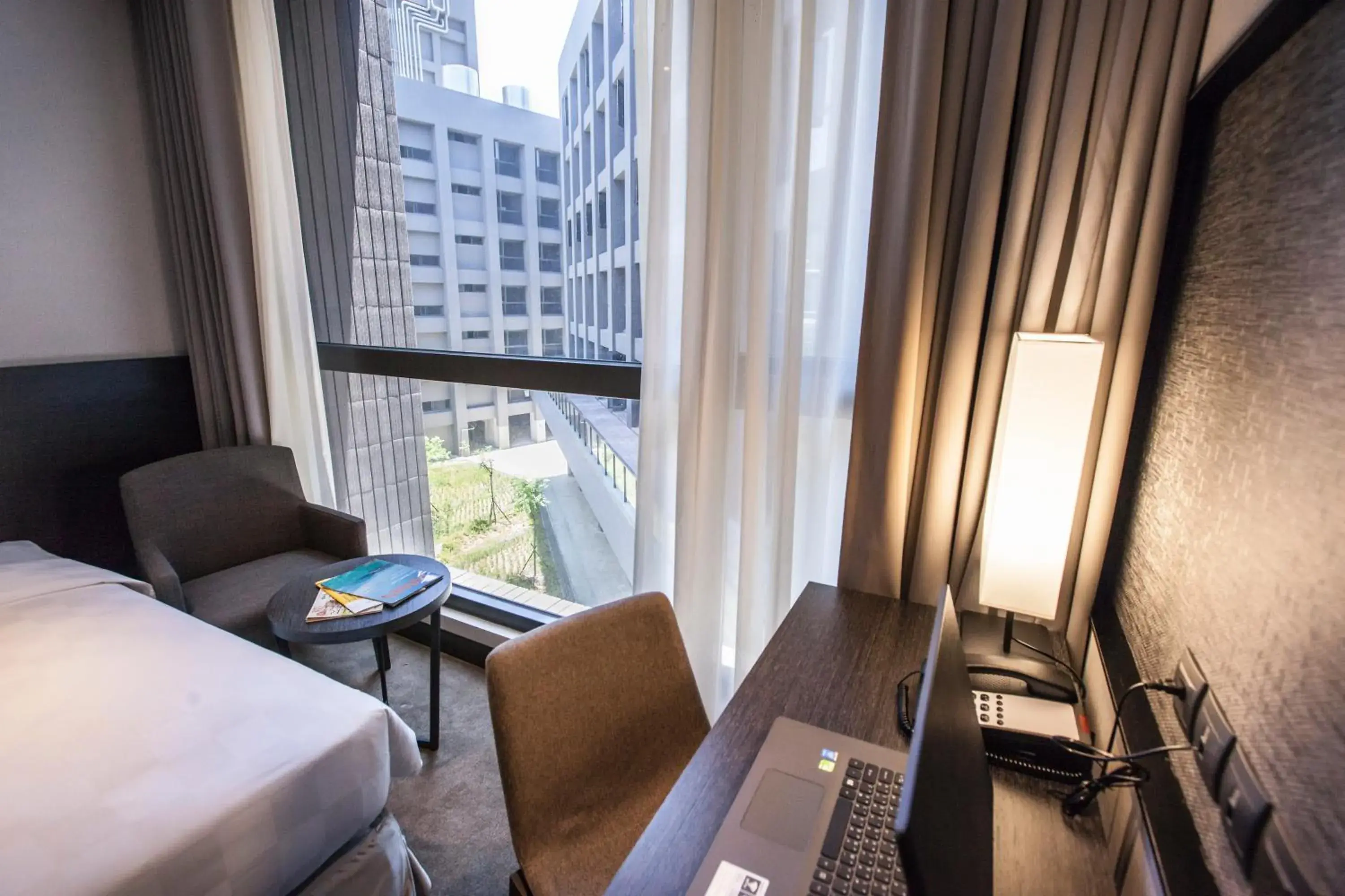 Inner courtyard view, Bed in Platinum Hotel Inner courtyard view, Bed in Platinum Hotel