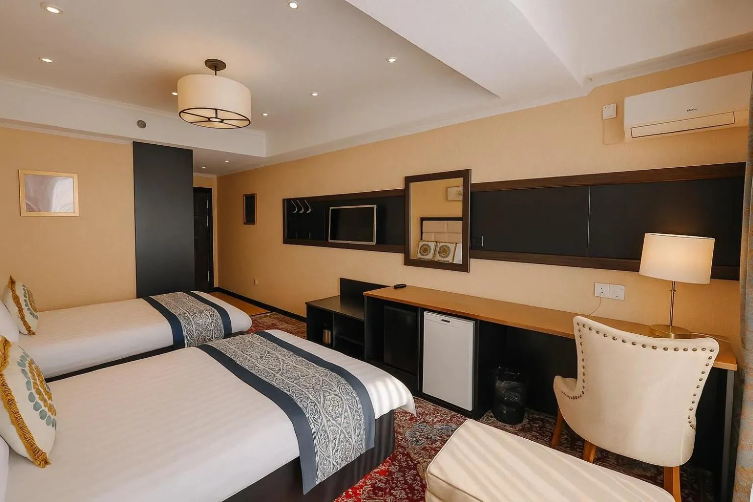 Seating area, Bed in Hotel Atlas