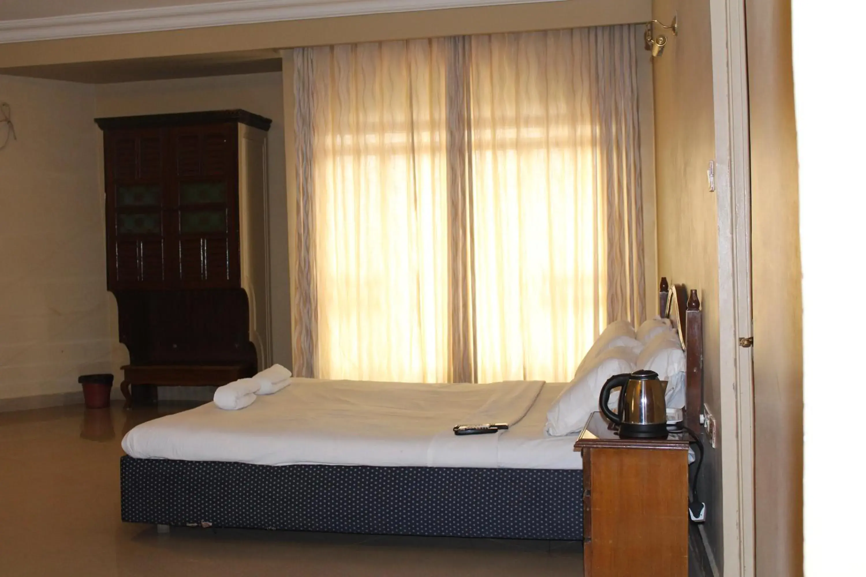 Deluxe Double Room in Hotel Pooja International Deluxe Double Room in Hotel Pooja International