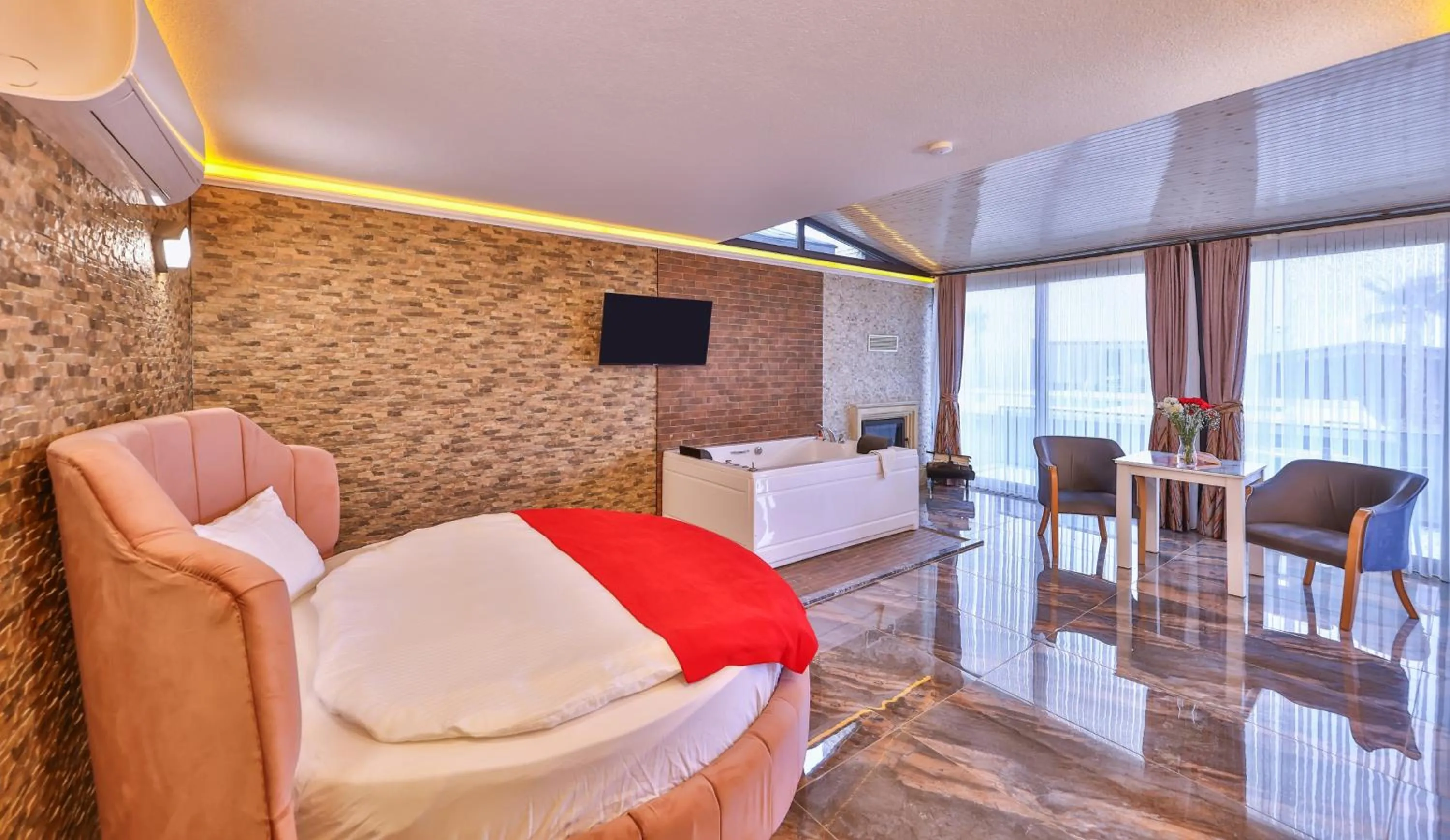 TV and multimedia in Agva Teras Garden Hotel & Bungalow