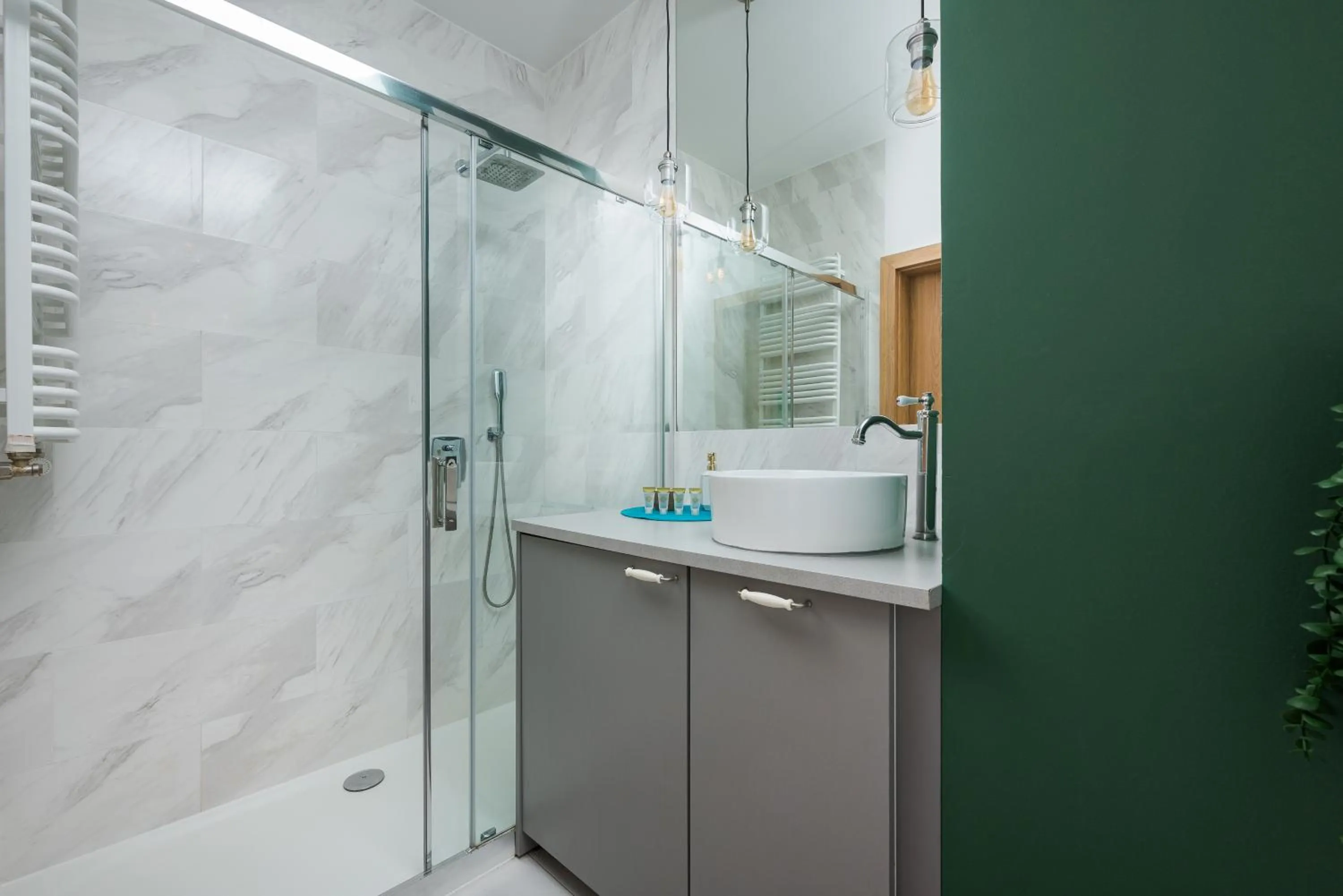 Shower in GO Apartments - ApartHotel