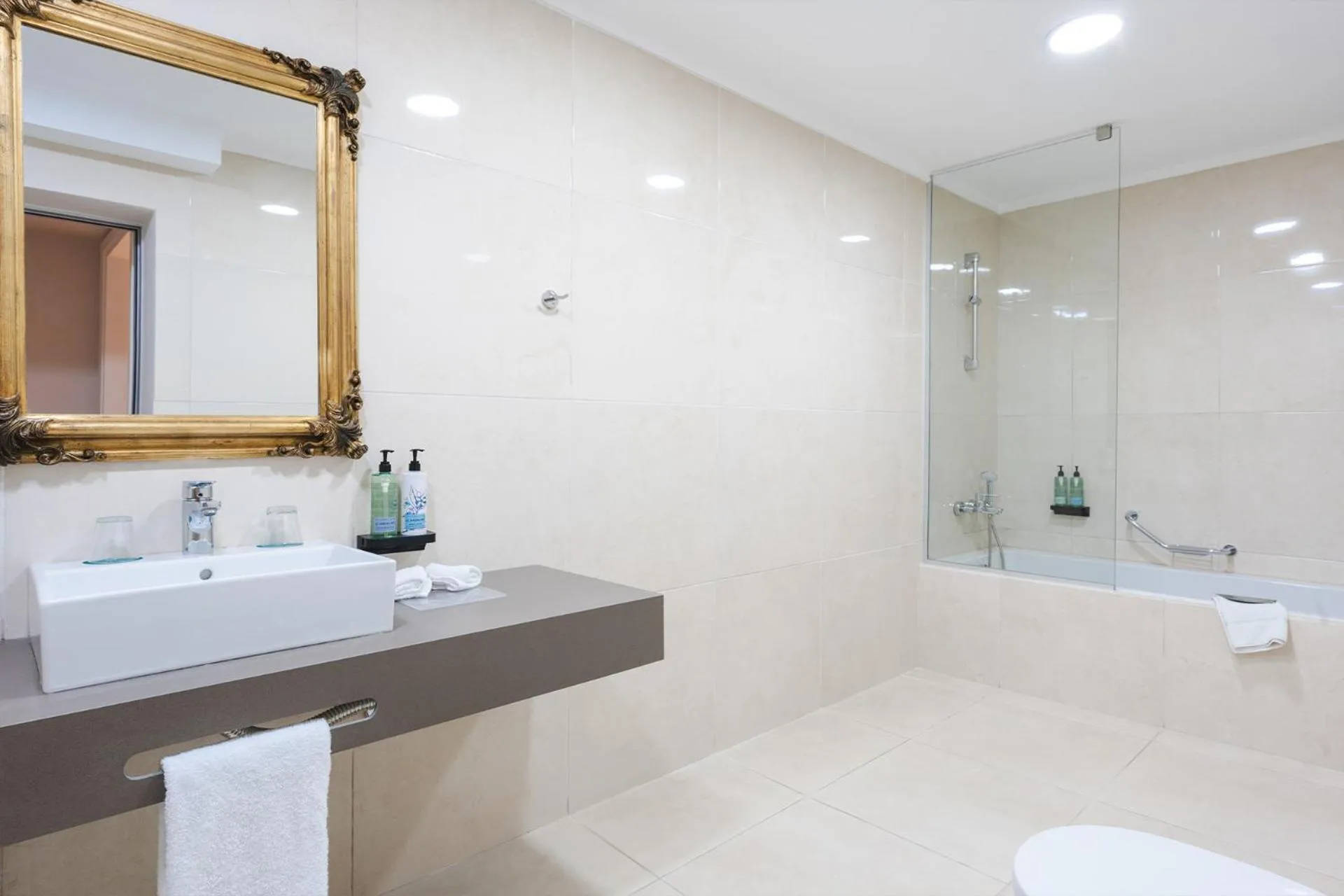 Bathroom in Anemos Luxury Grand Resort