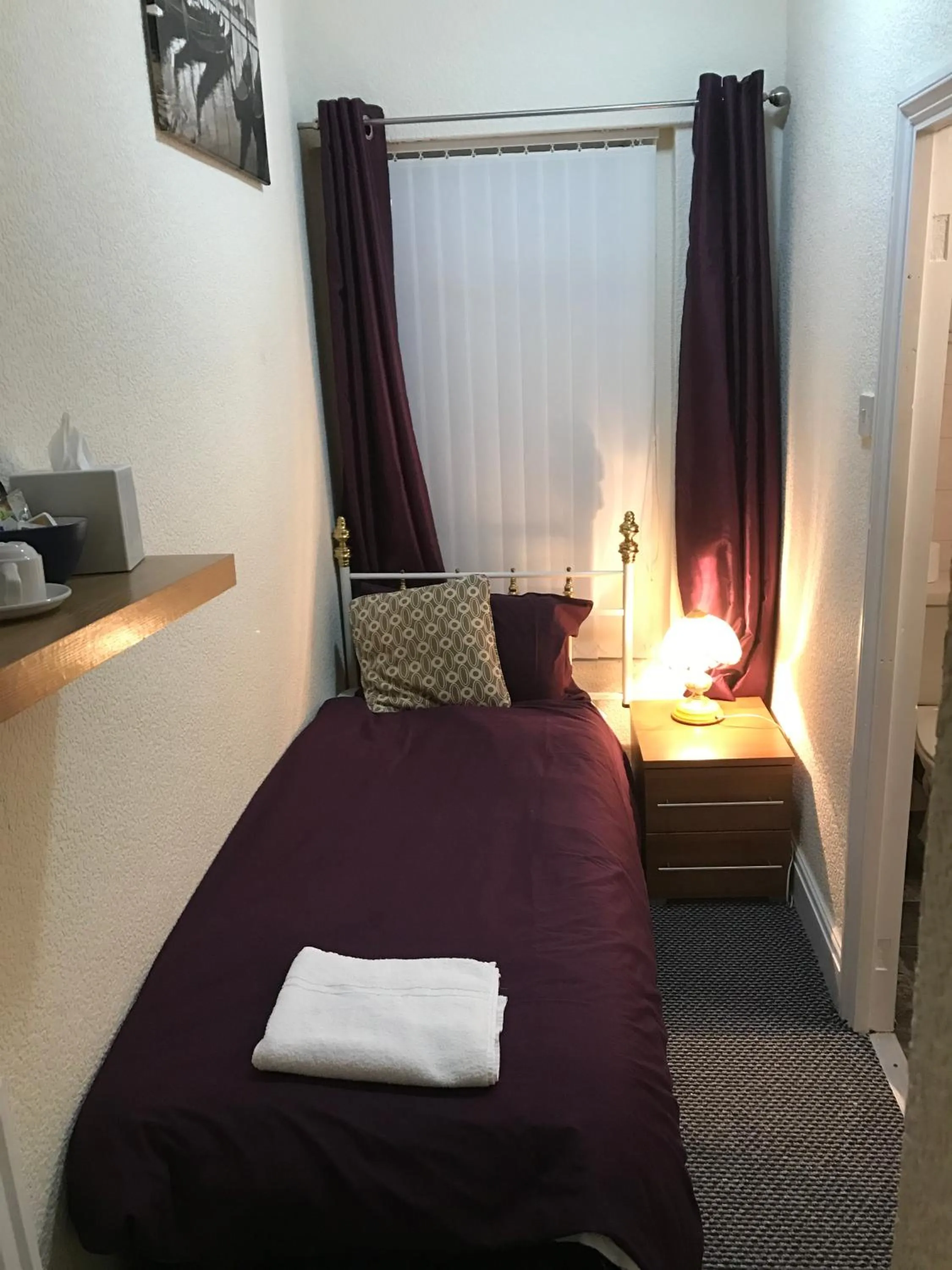 Photo of the whole room in Oasis