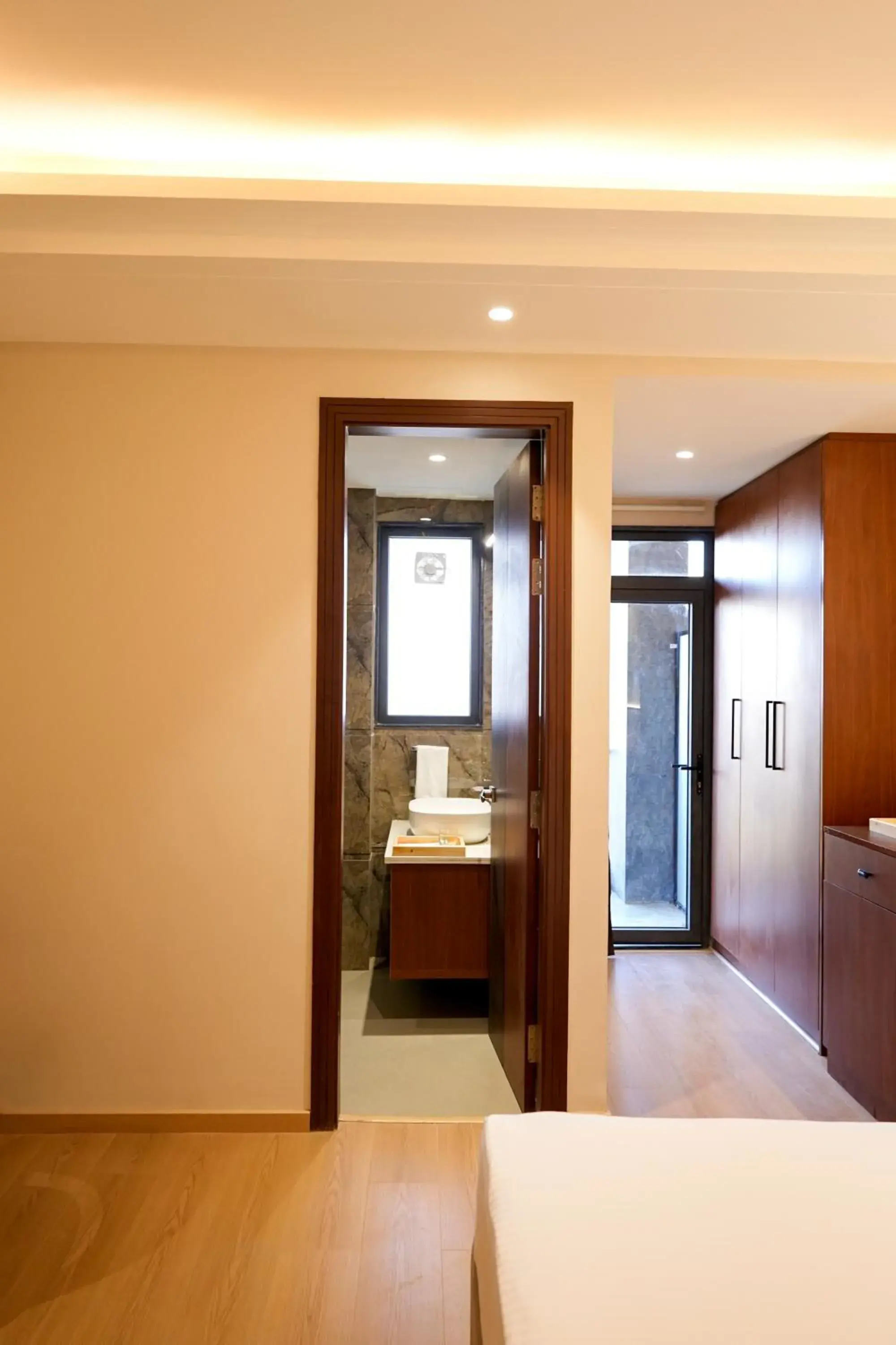 Deluxe King Room in ALIVAA boutique, DLF Cyber City, Gurugram Deluxe King Room in ALIVAA boutique, DLF Cyber City, Gurugram