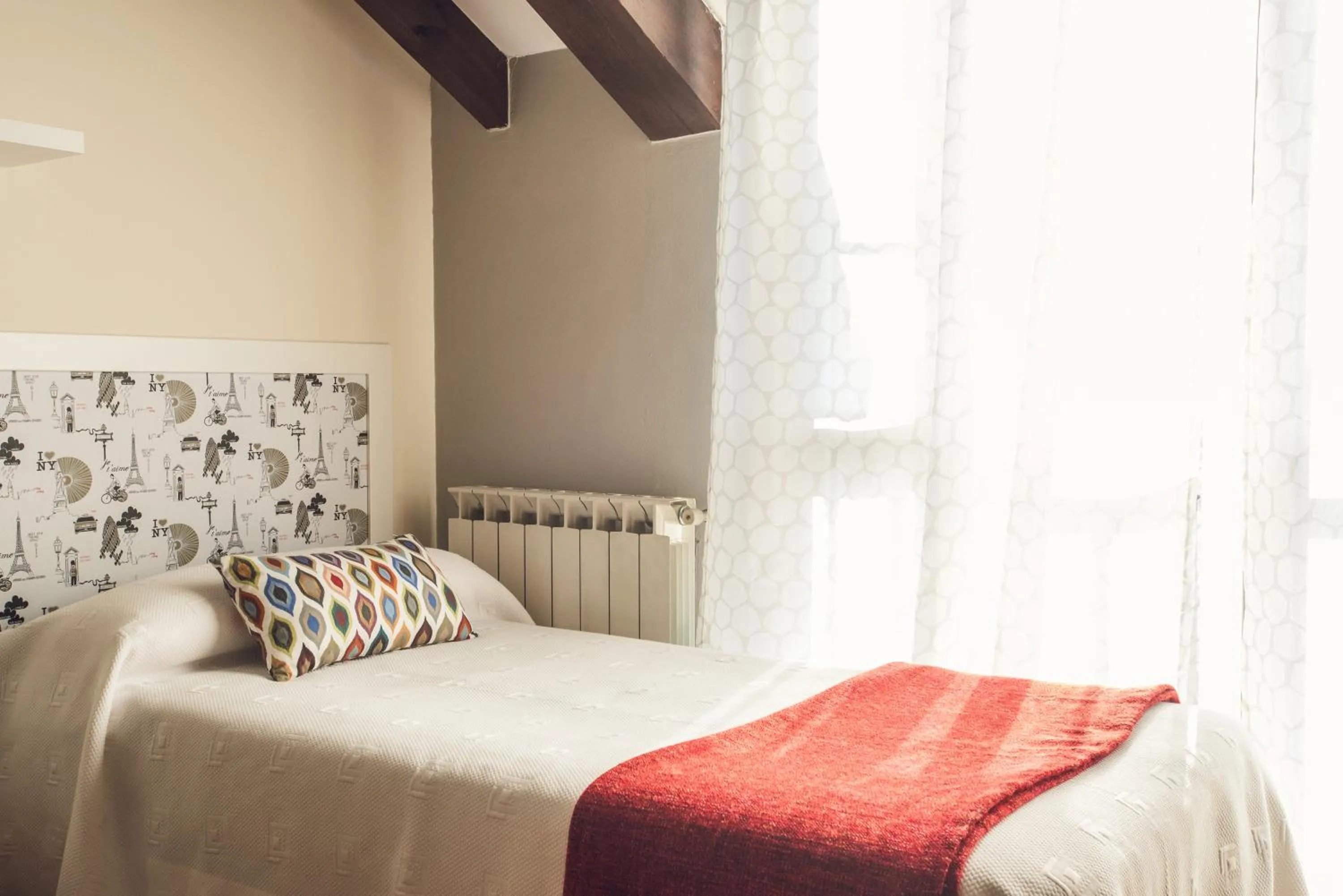 Bedroom, Bed in Apartamentos River Santander