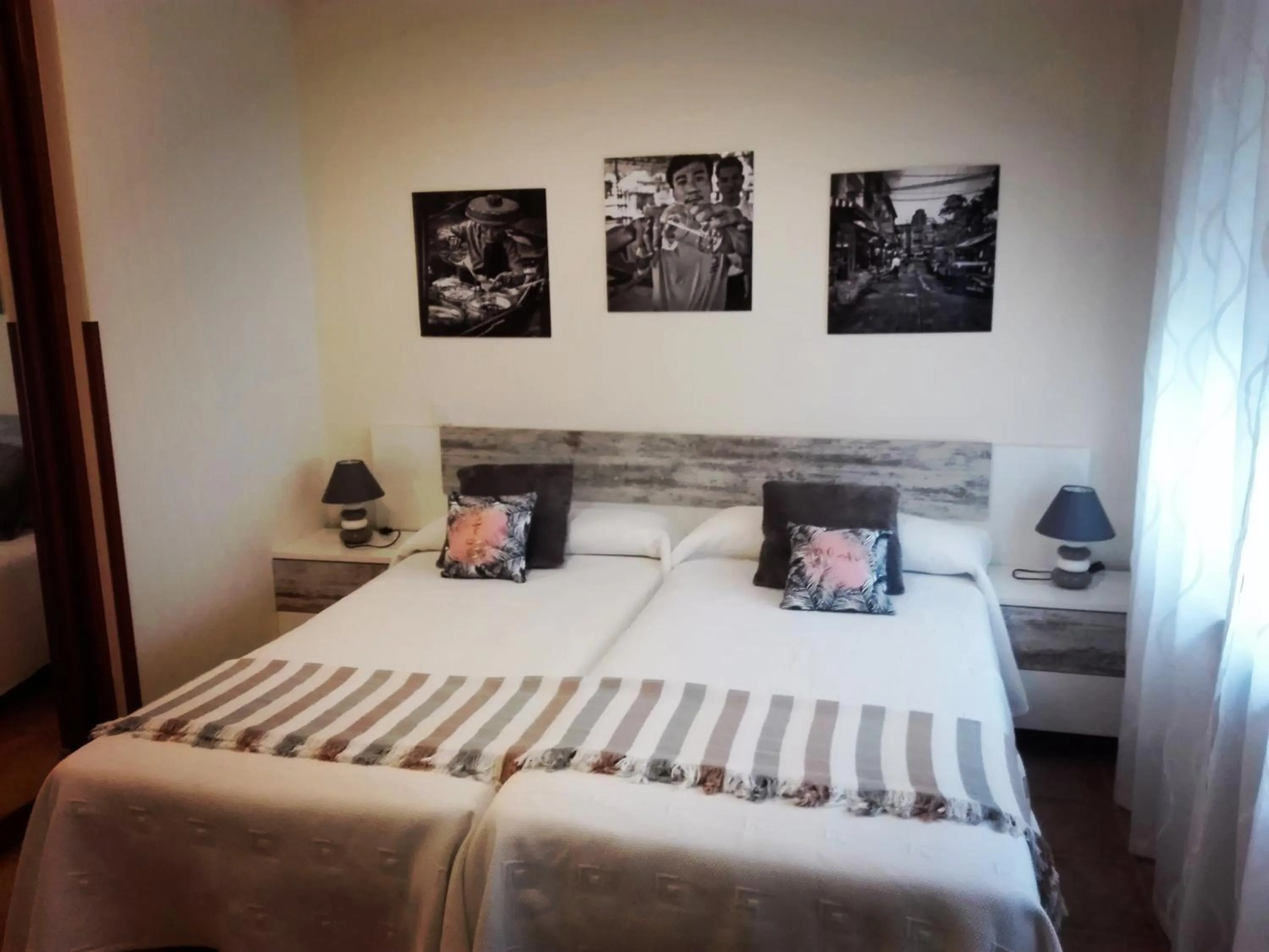 Photo of the whole room, Bed in Apartamentos River Santander