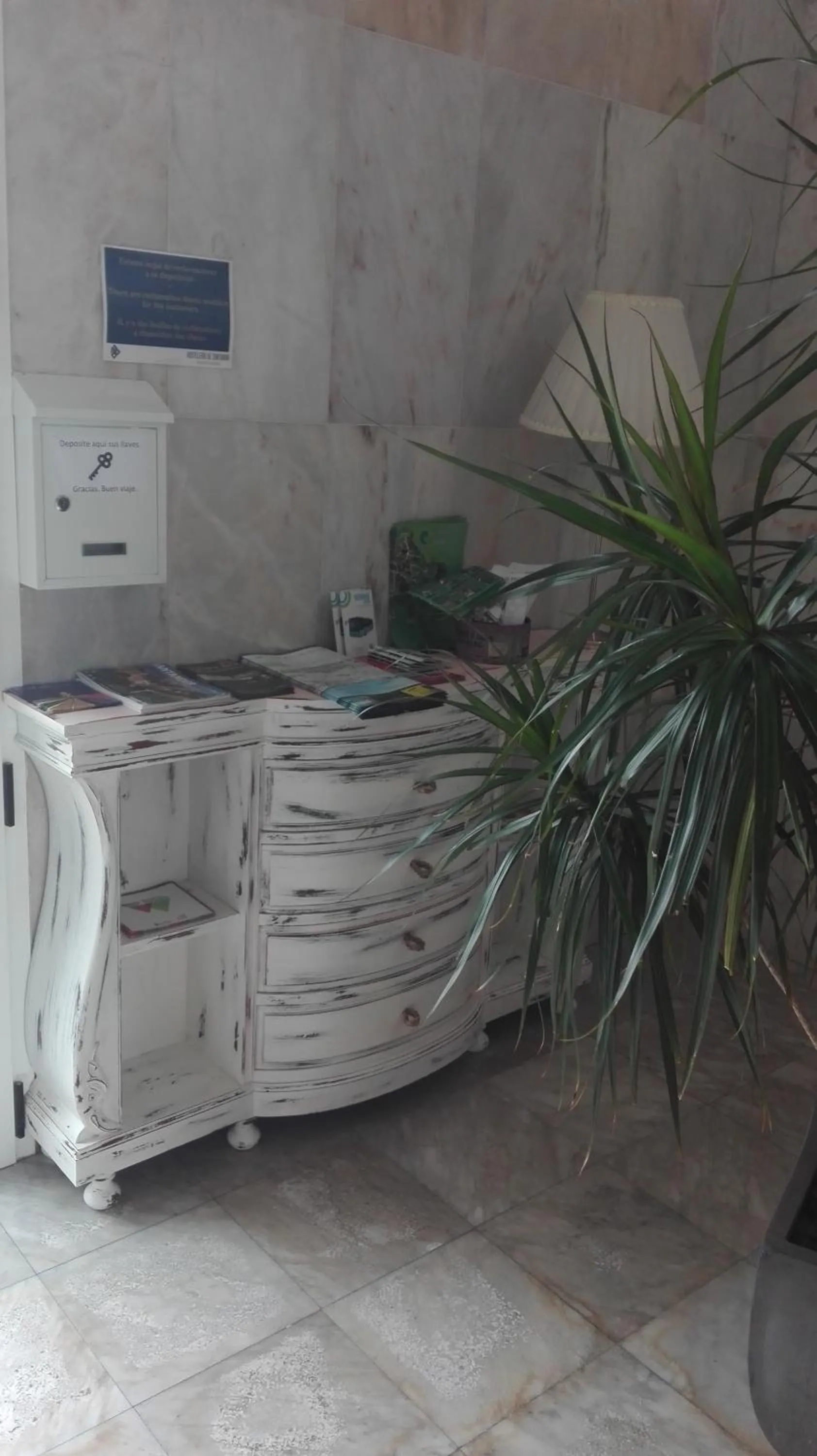 Lobby or reception in Apartamentos River Santander