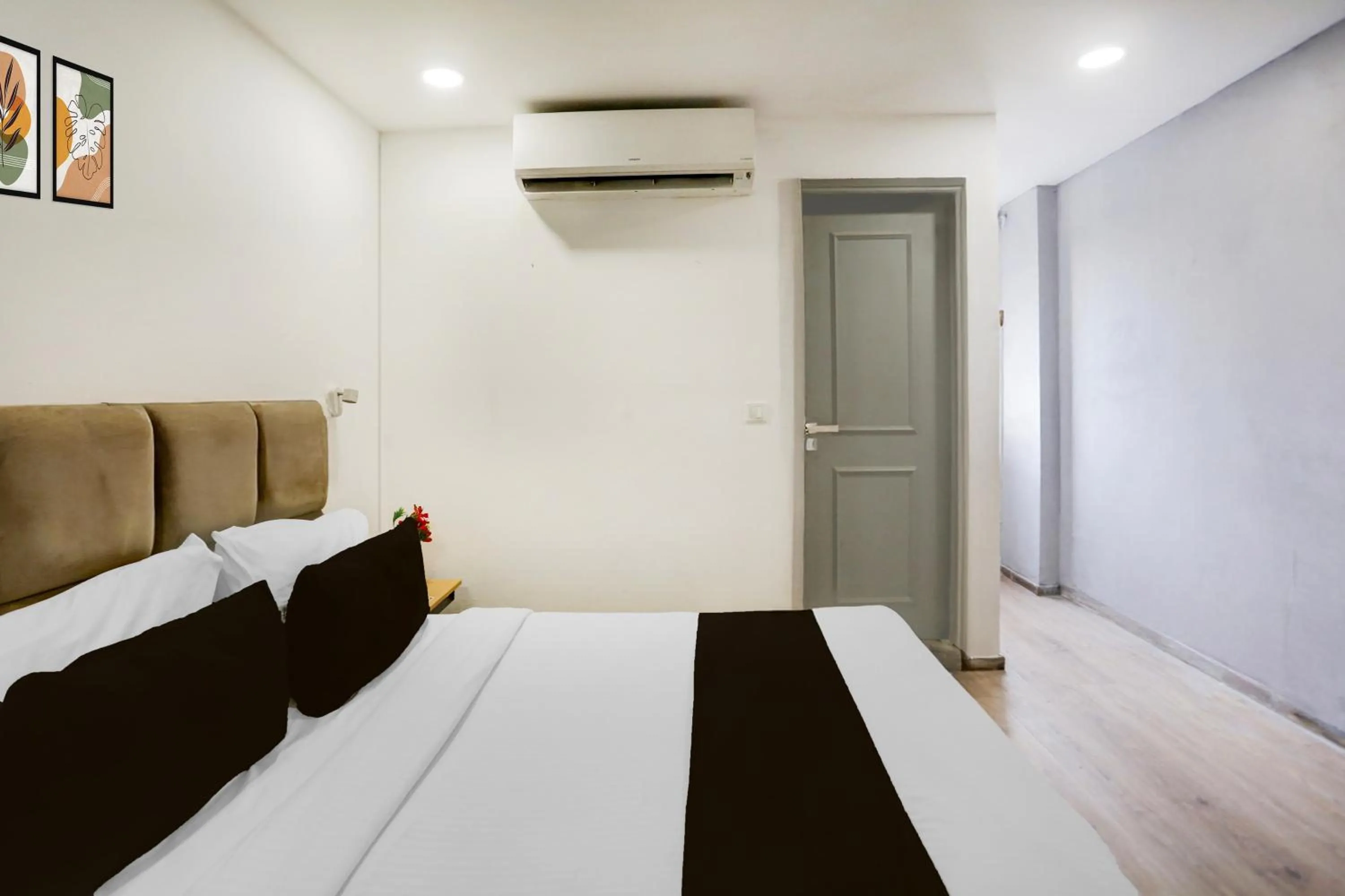 Bedroom, Bed in Super Townhouse Shahdara Near Yamuna Sports Complex Formerly Hotel Ipotel
