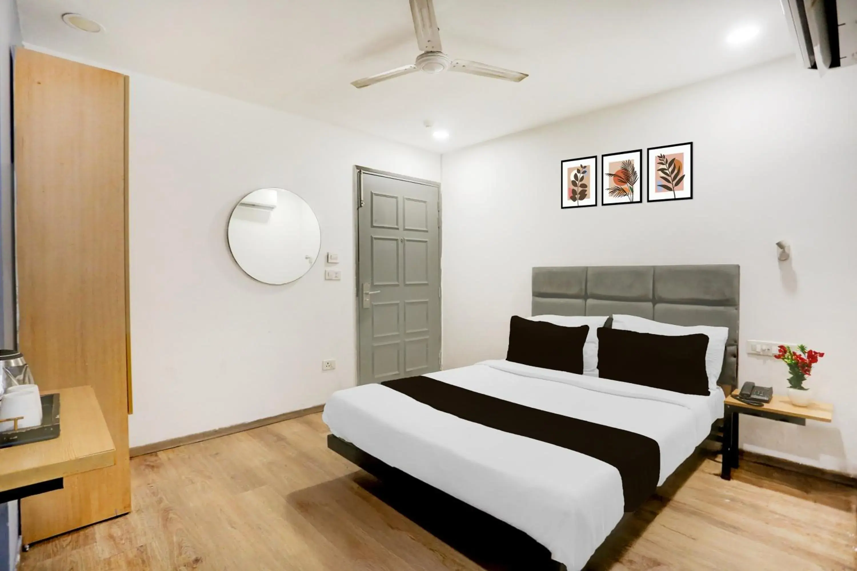 Super Townhouse Shahdara Near Yamuna Sports Complex Formerly Hotel Ipotel Super Townhouse Shahdara Near Yamuna Sports Complex Formerly Hotel Ipotel