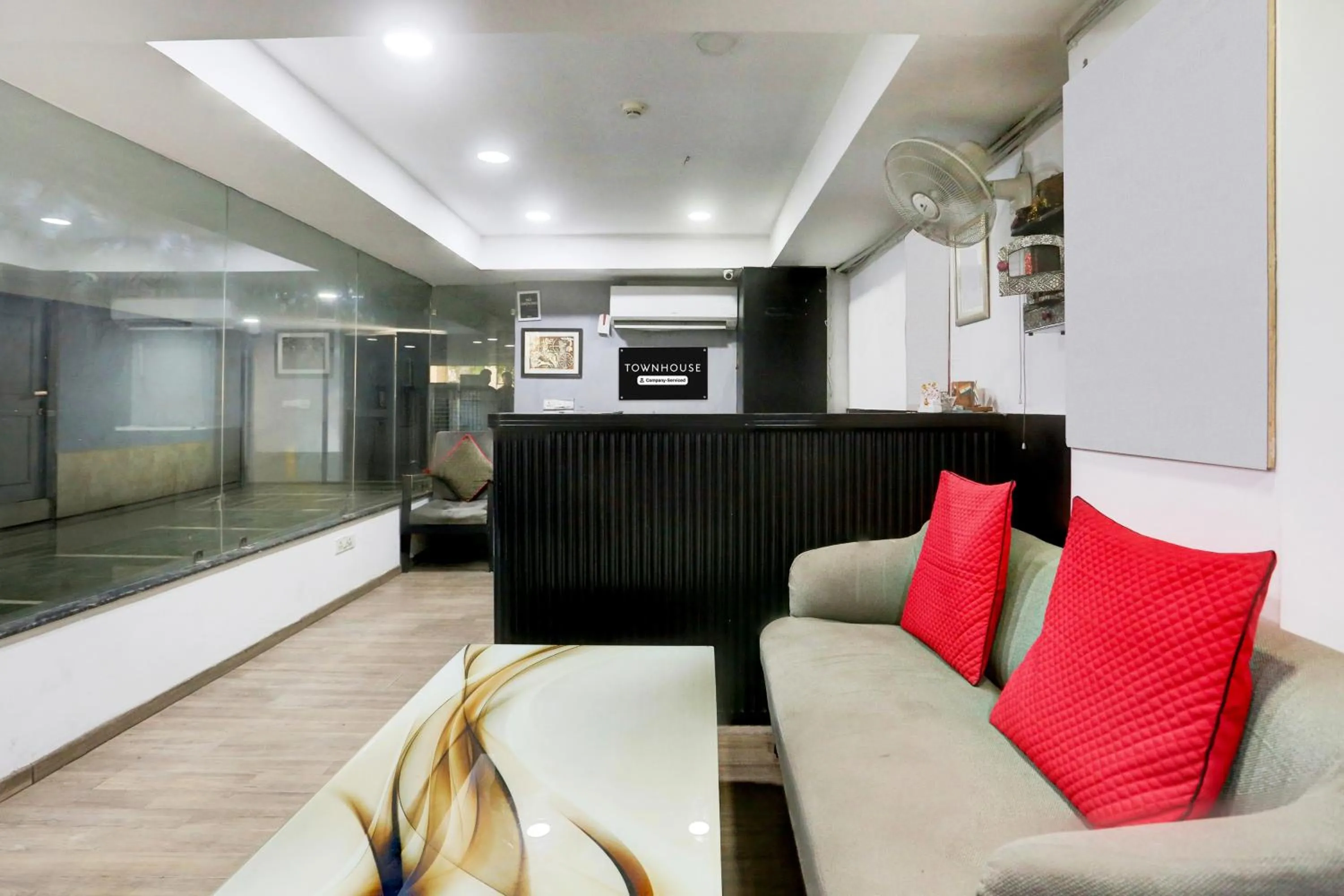 Lobby or reception in Super Townhouse Shahdara Near Yamuna Sports Complex Formerly Hotel Ipotel