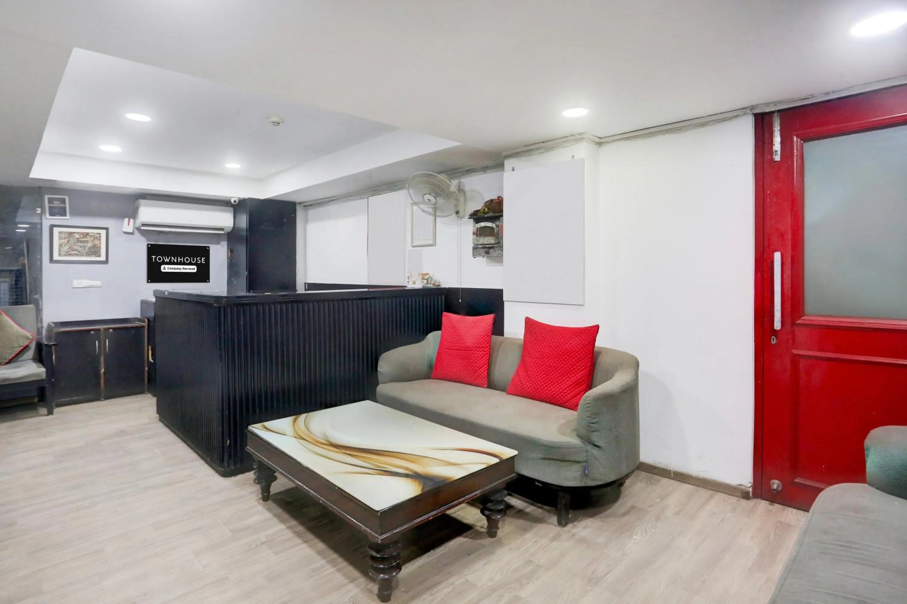 Lobby or reception in Super Townhouse Shahdara Near Yamuna Sports Complex Formerly Hotel Ipotel