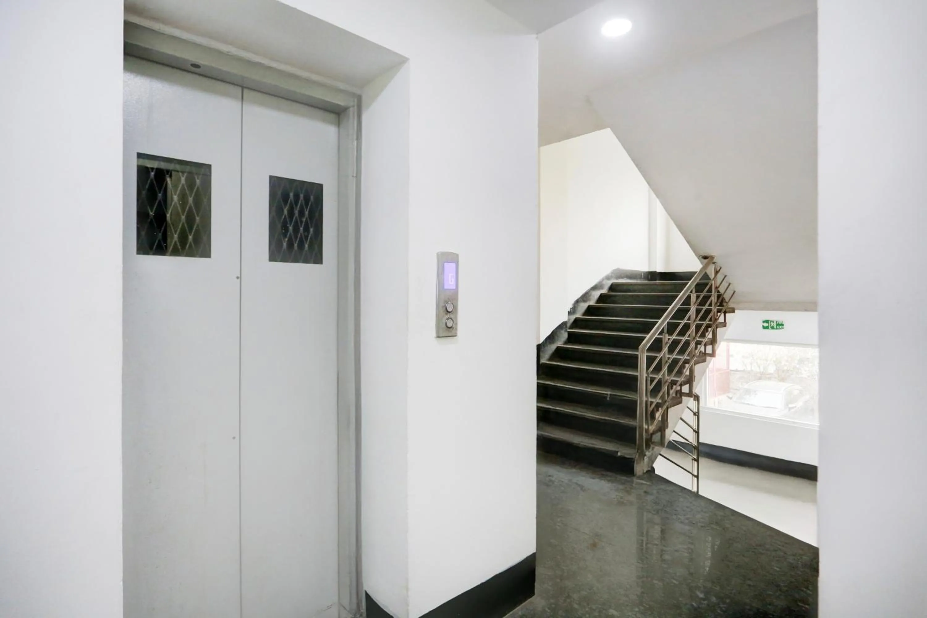 Lobby or reception, Bed in Super Townhouse Shahdara Near Yamuna Sports Complex Formerly Hotel Ipotel