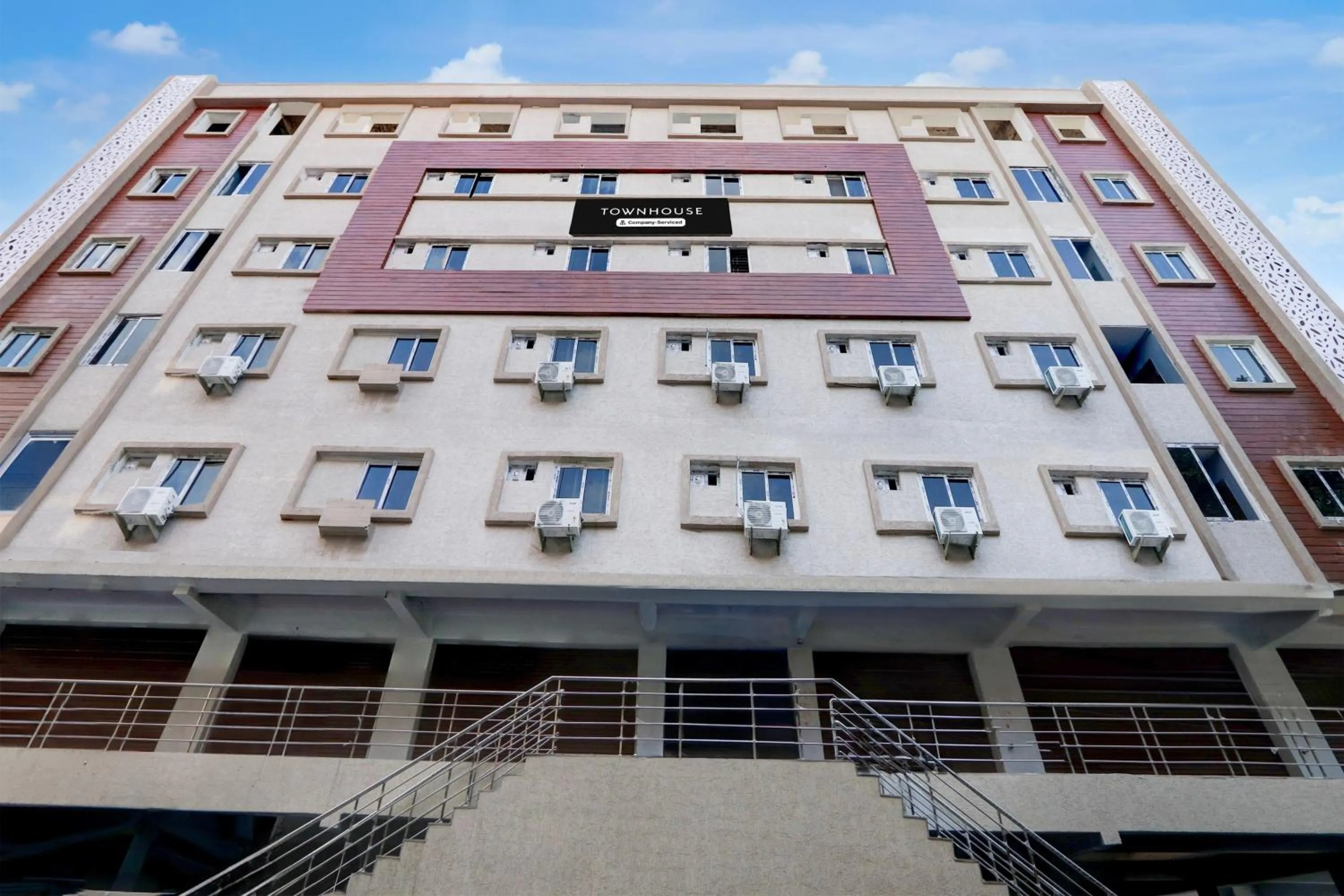Facade/entrance in Super Townhouse Kukatpally Formerly SV Royal