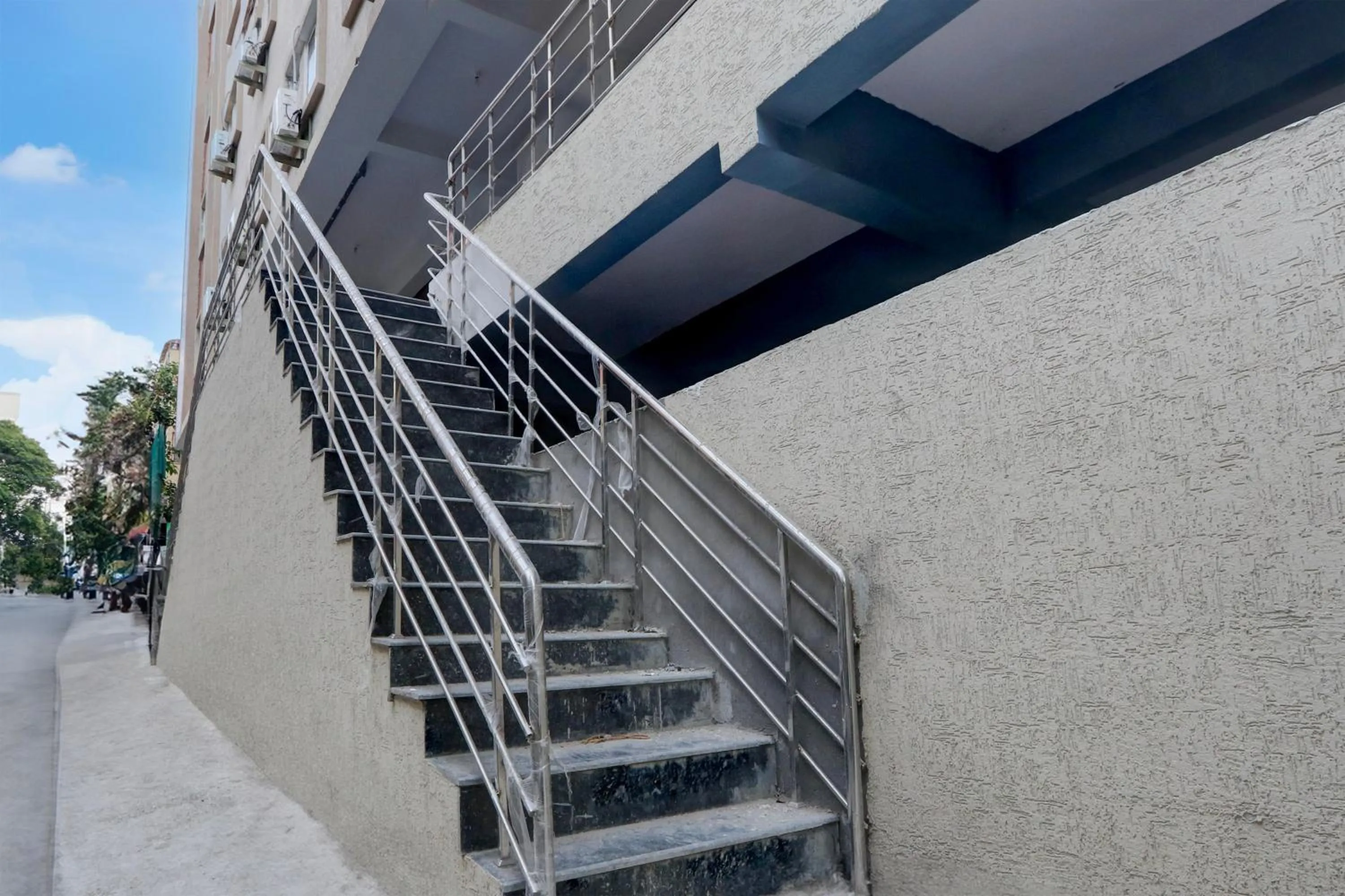 Facade/entrance in Super Townhouse Kukatpally Formerly SV Royal