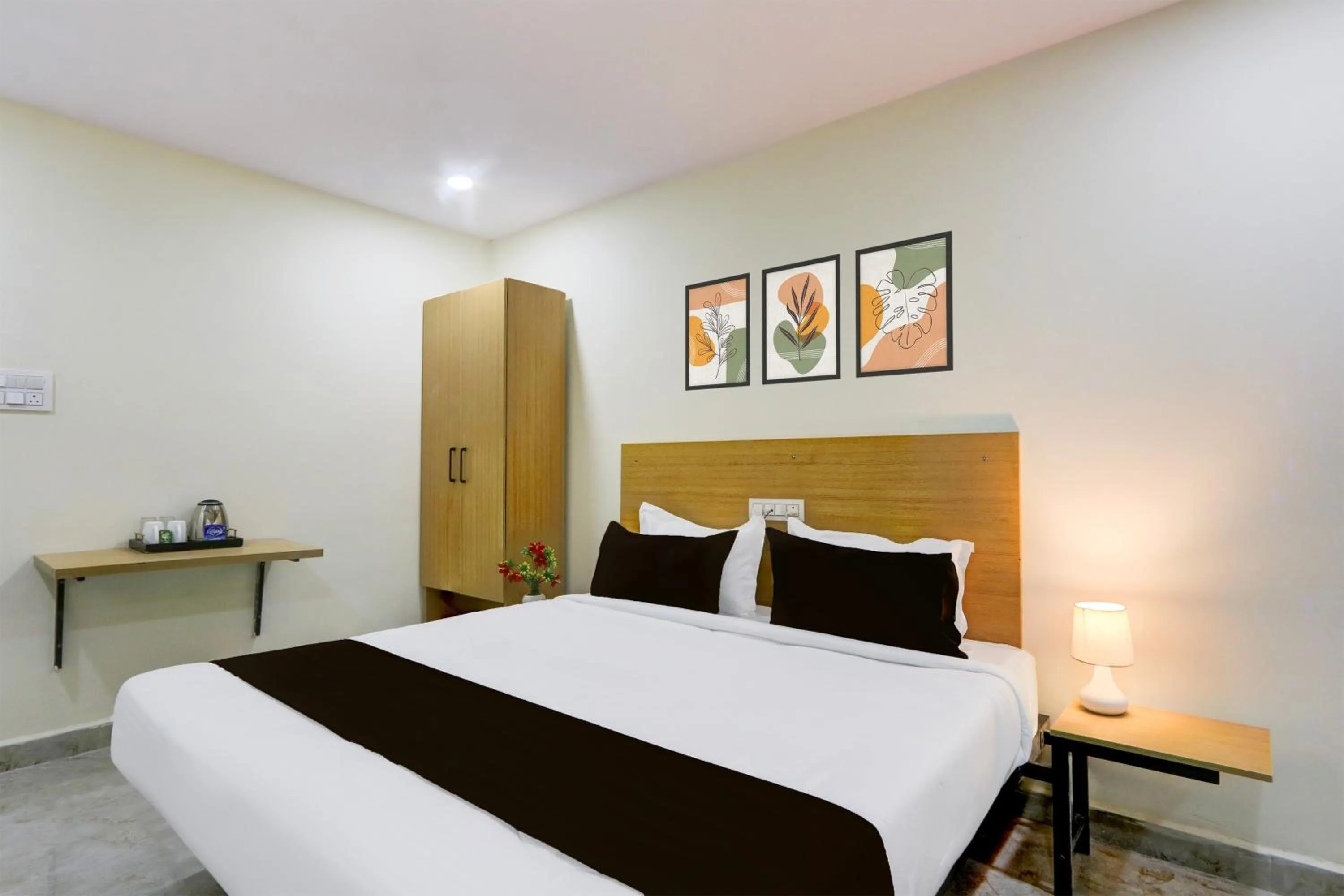 Bedroom in Super Townhouse Kukatpally Formerly SV Royal