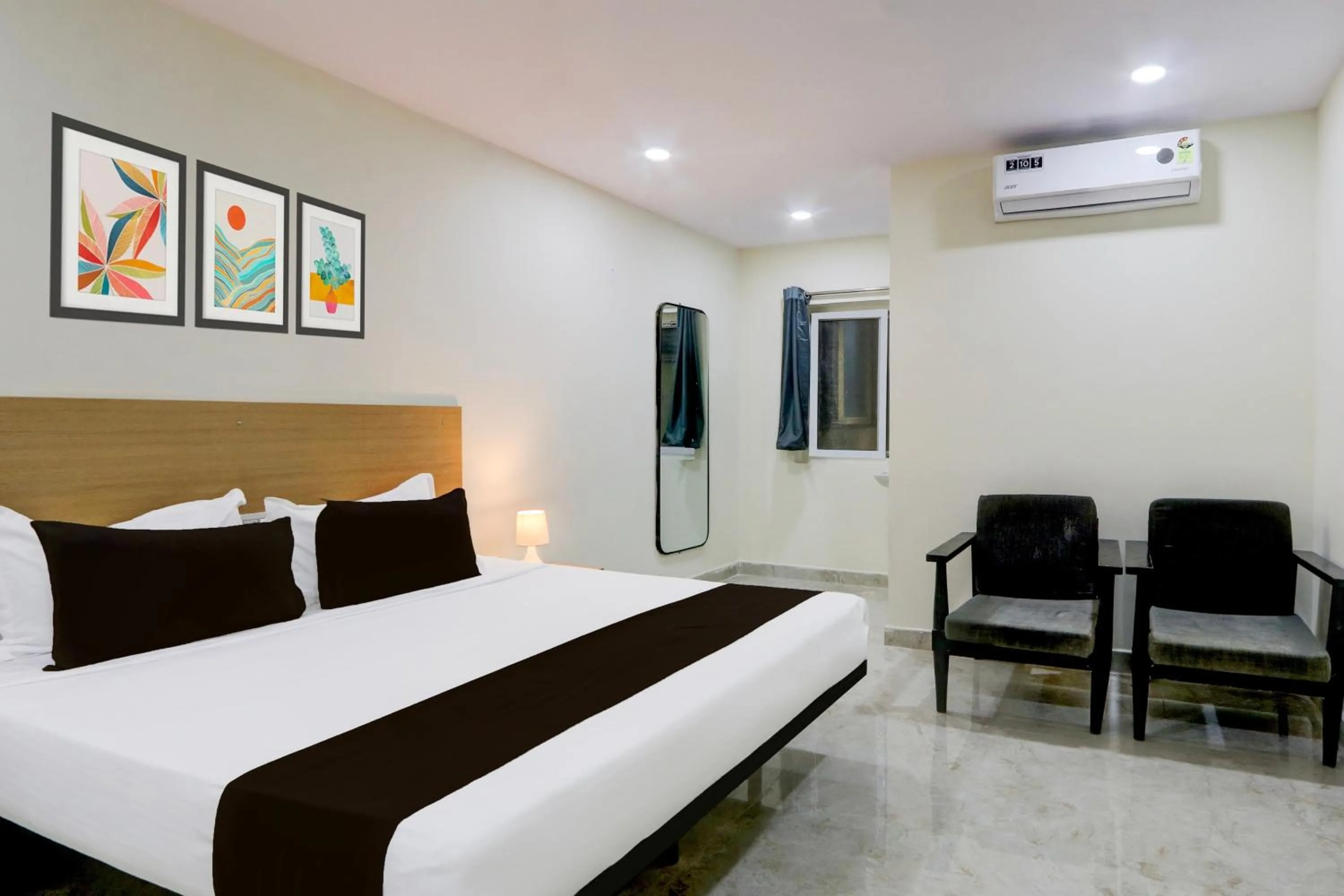 Bedroom in Super Townhouse Kukatpally Formerly SV Royal