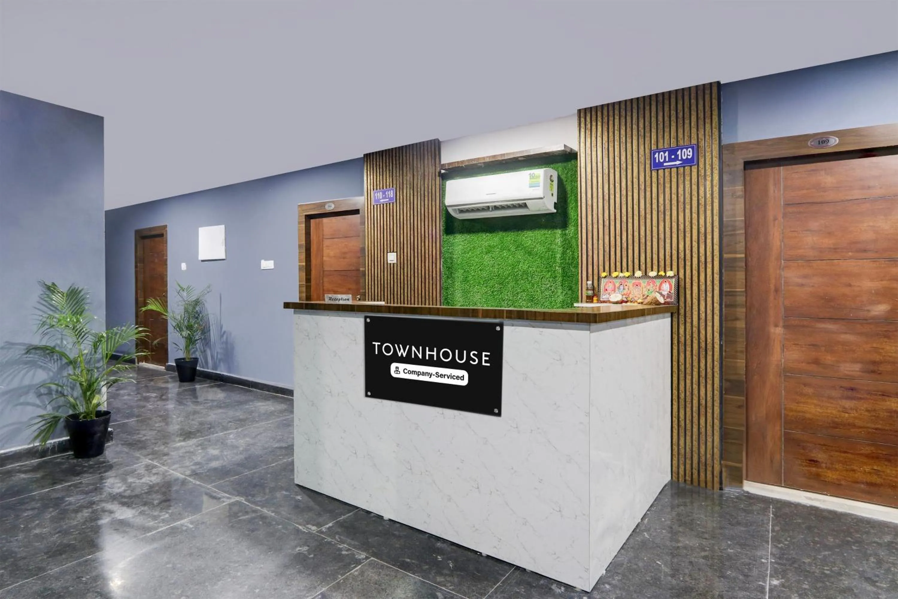 Lobby or reception in Super Townhouse Kukatpally Formerly SV Royal