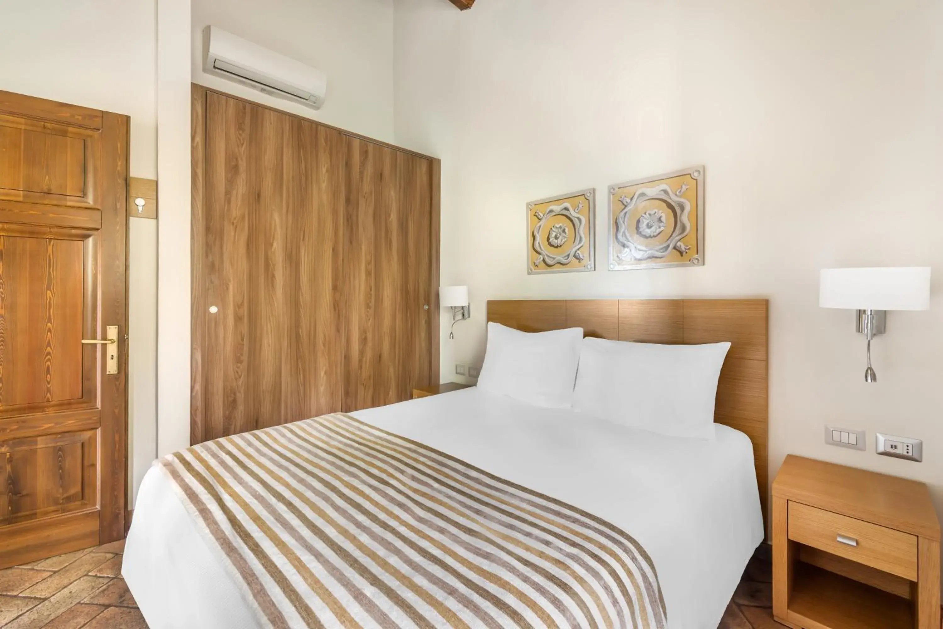 Bed in Palazzo Catalani Resort Bed in Palazzo Catalani Resort