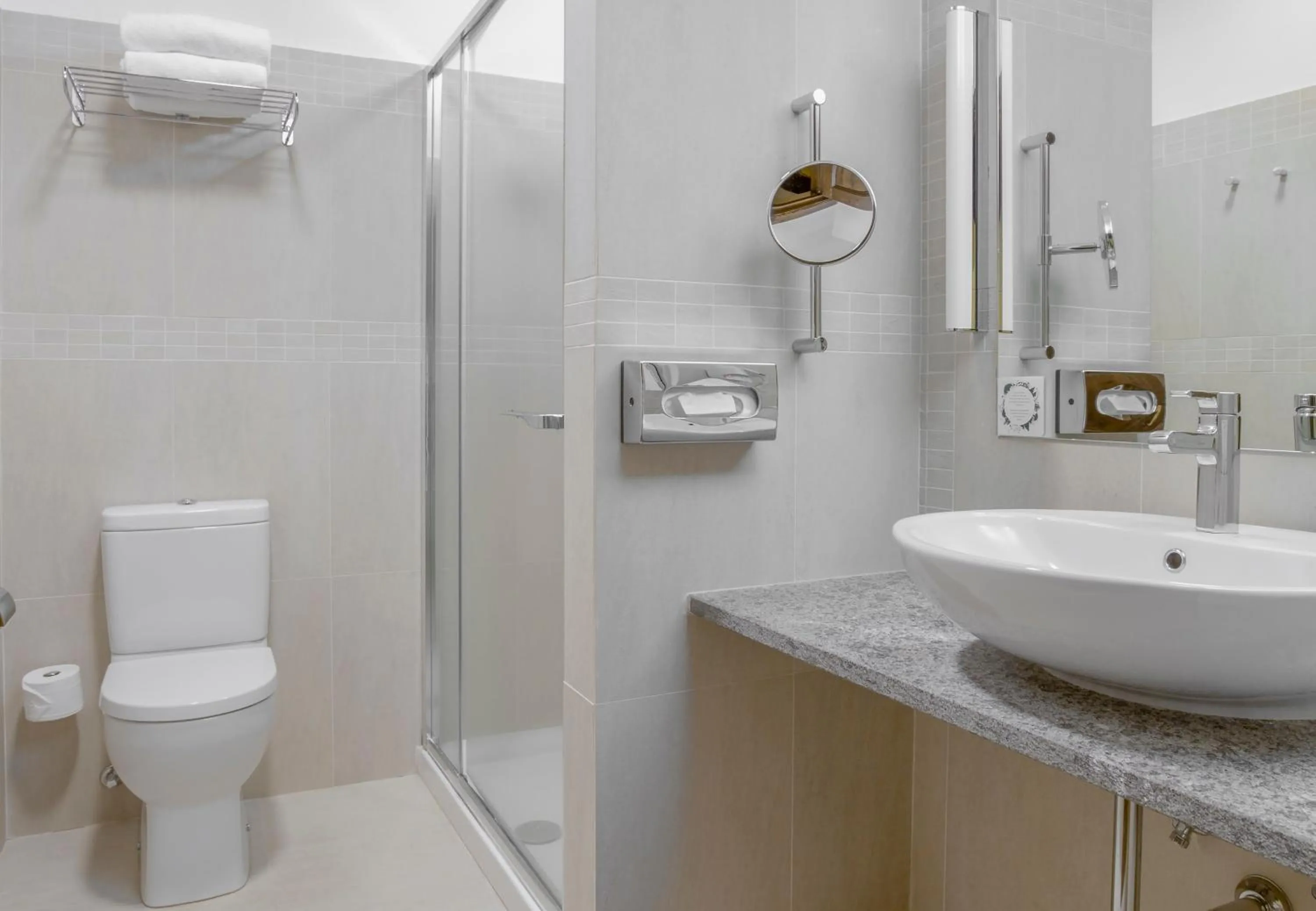 Shower in Palazzo Catalani Resort