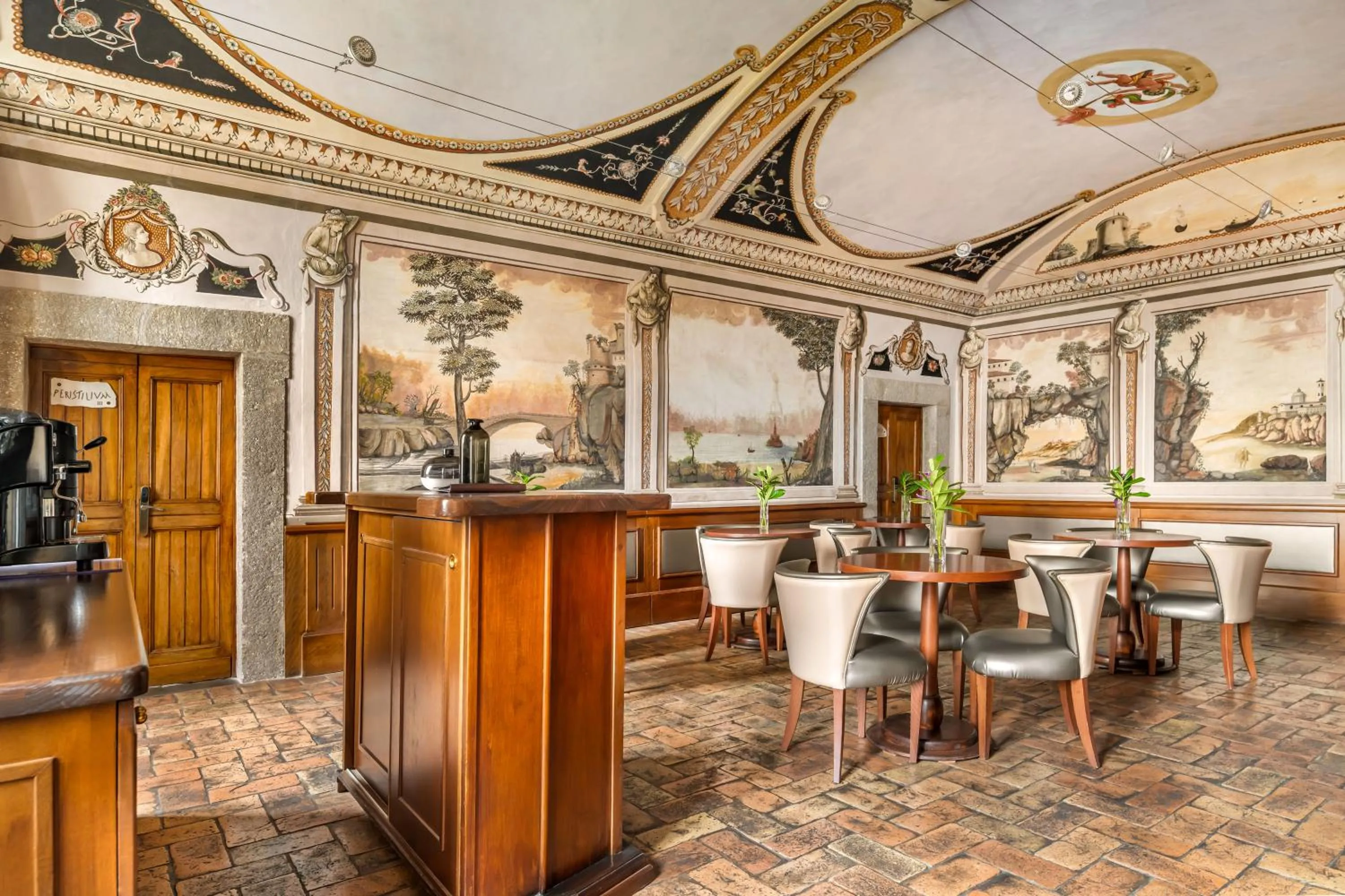 Lounge or bar in Palazzo Catalani Resort