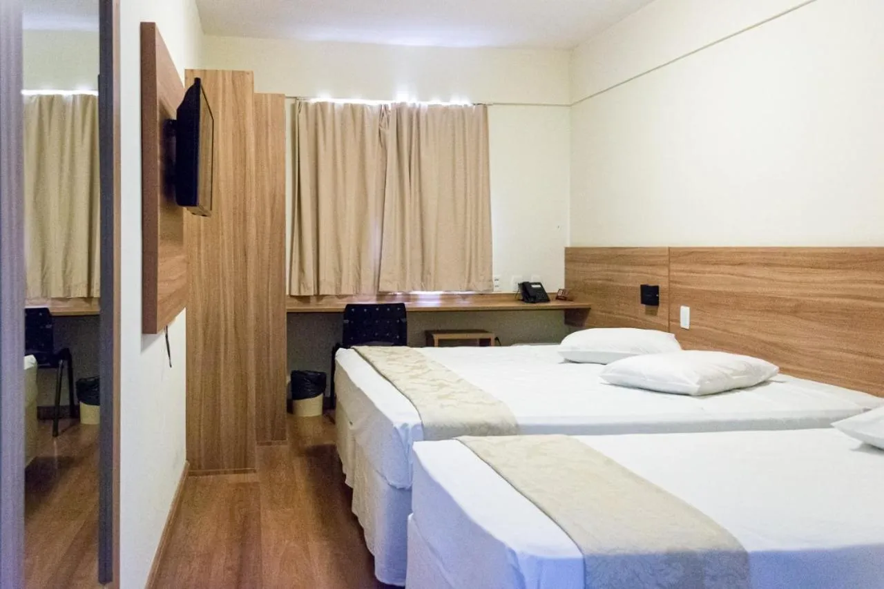 Photo of the whole room, Bed in Hotel Malibu Inn Campinas