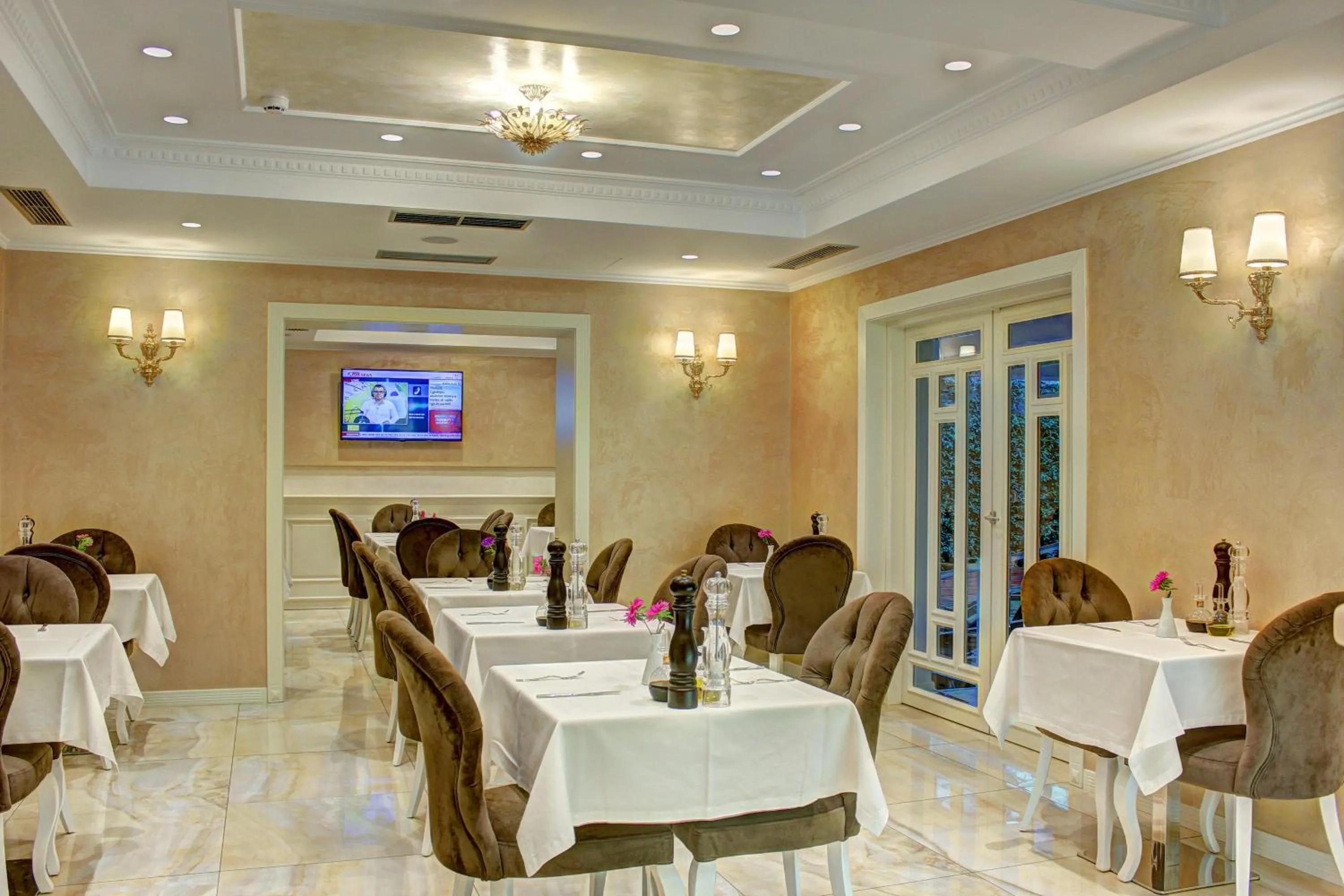 Breakfast in Lot Boutique Hotel by Hotels and Preference