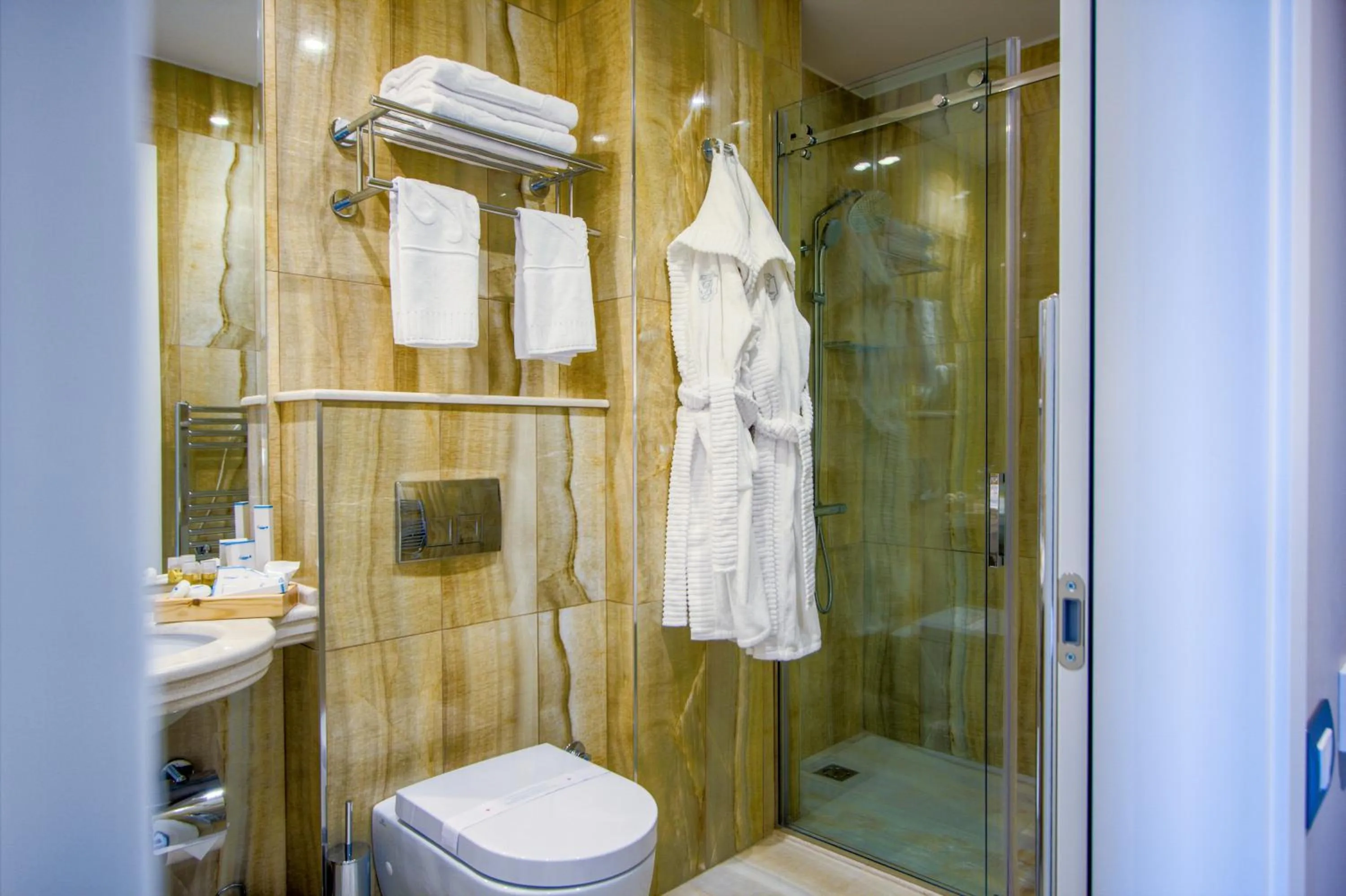 Shower in Lot Boutique Hotel by Hotels and Preference