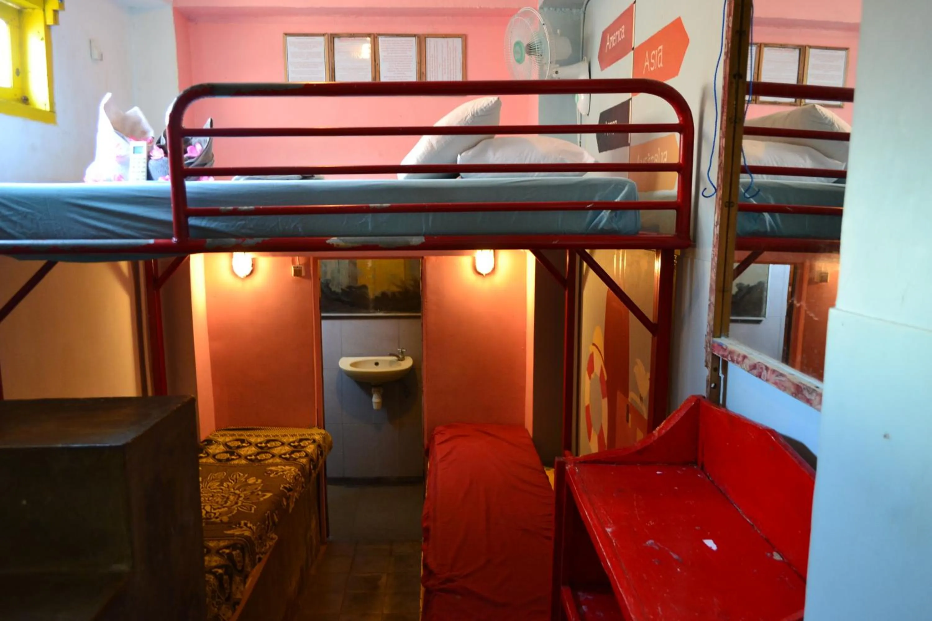 bunk bed, Bed in Gili La Boheme