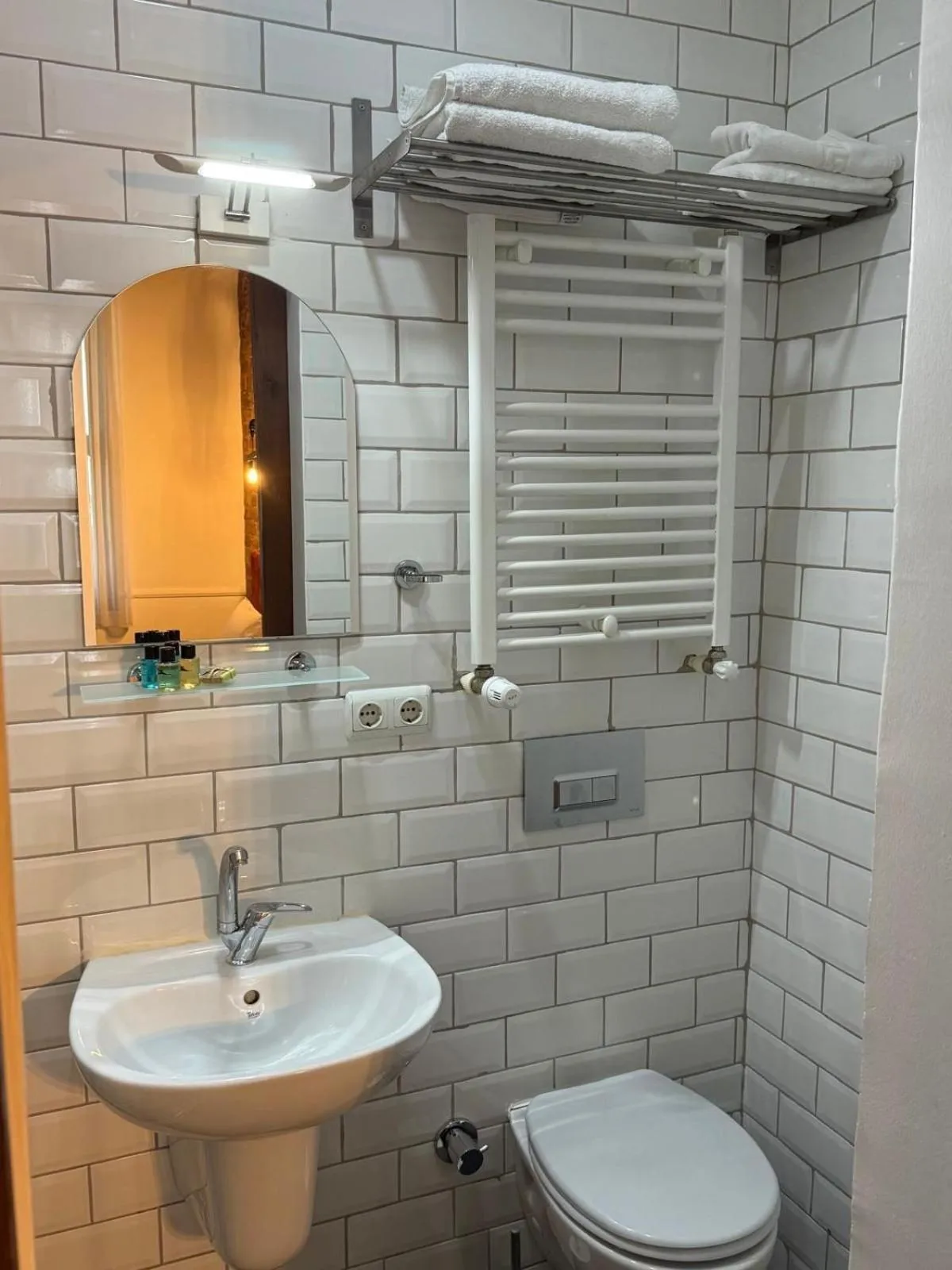 Shower in Stories Of Galata