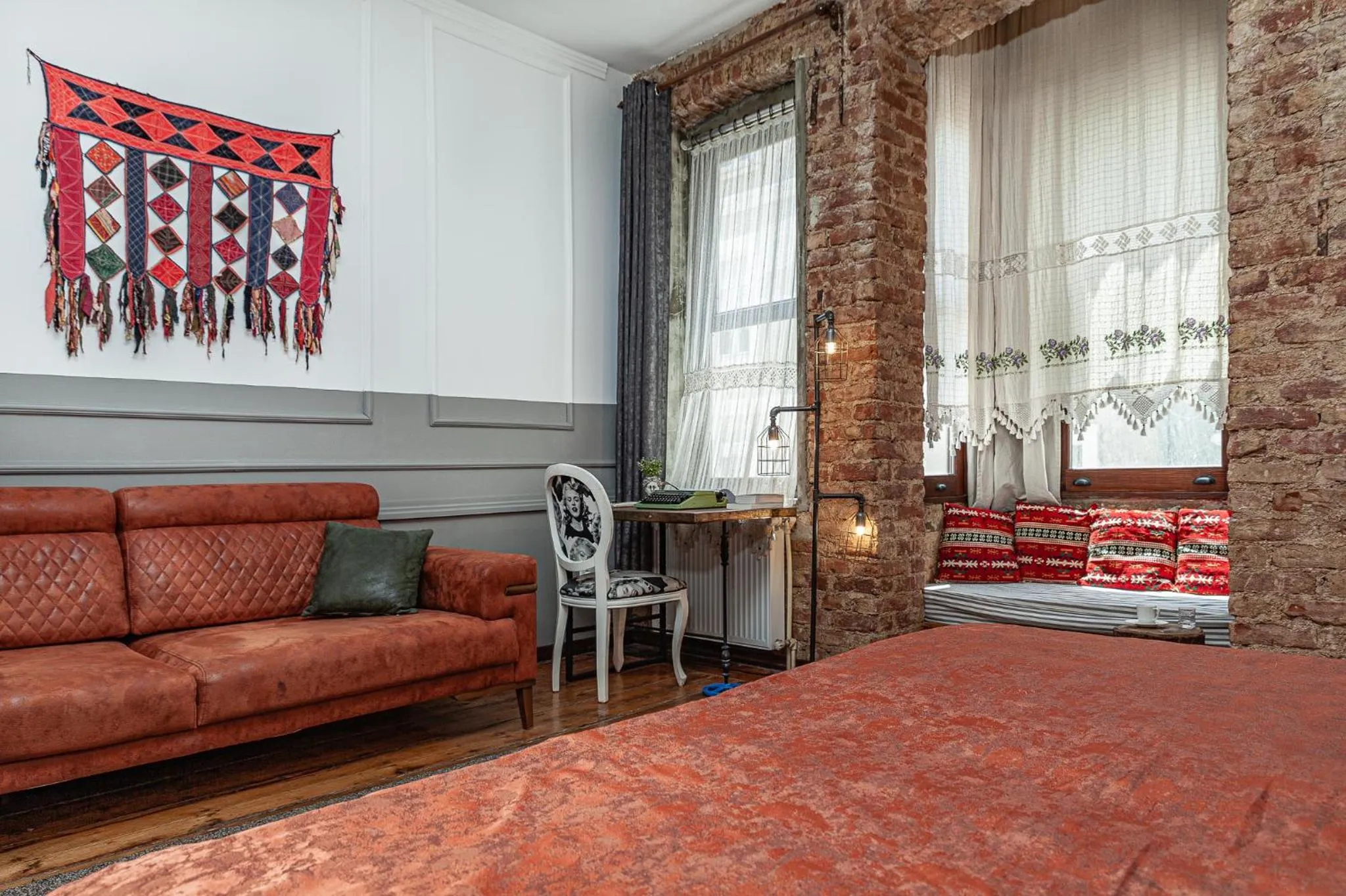 Bed in Historic Galata