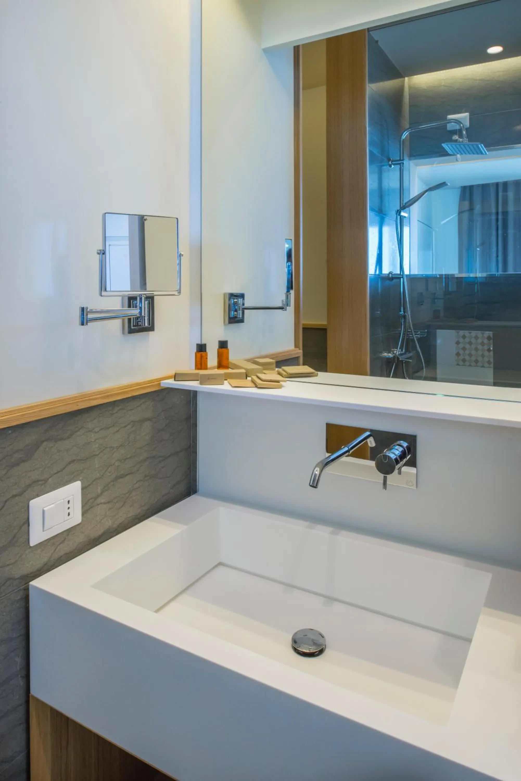 Superior Studio in Gaura Apartments