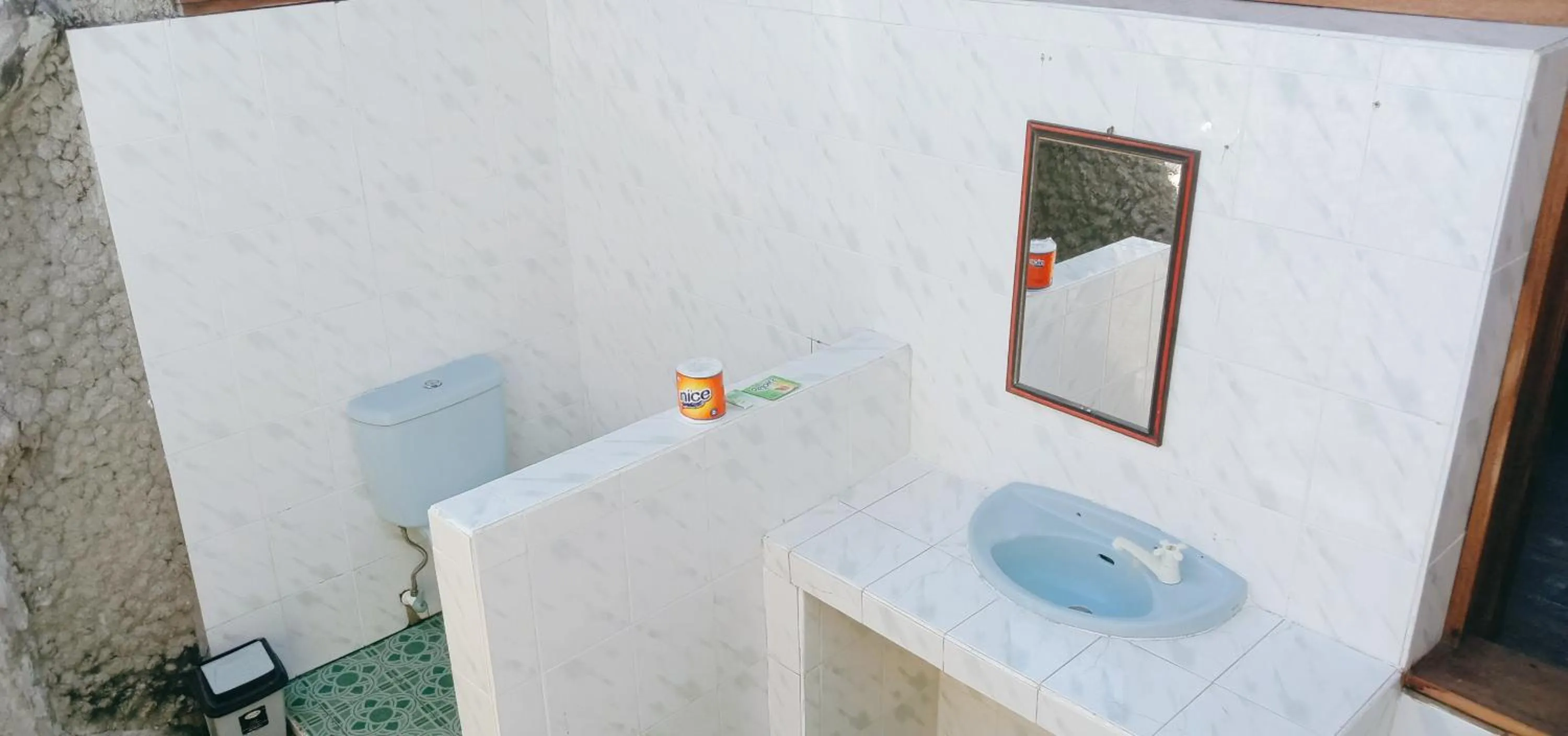 Toilet in Gusung Indah Bungalow Gili Air