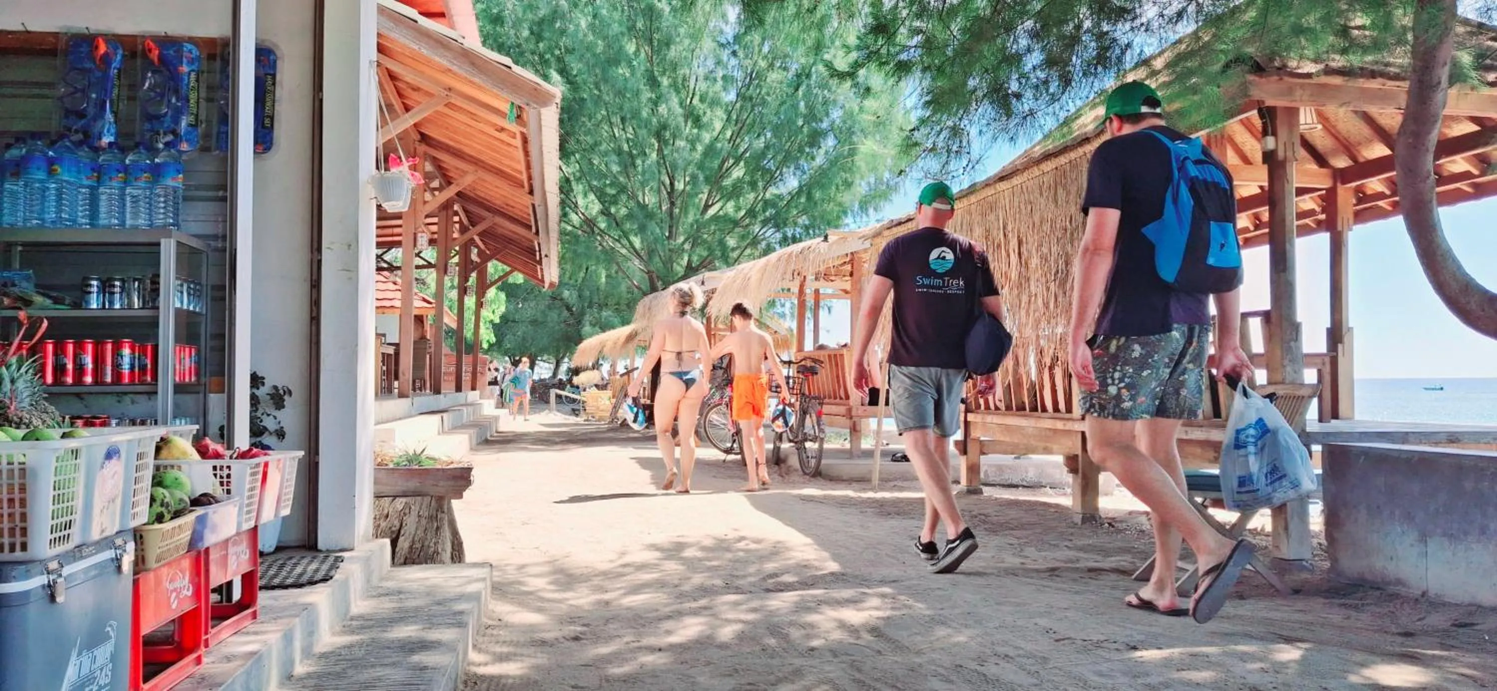 Restaurant/places to eat in Gusung Indah Bungalow Gili Air