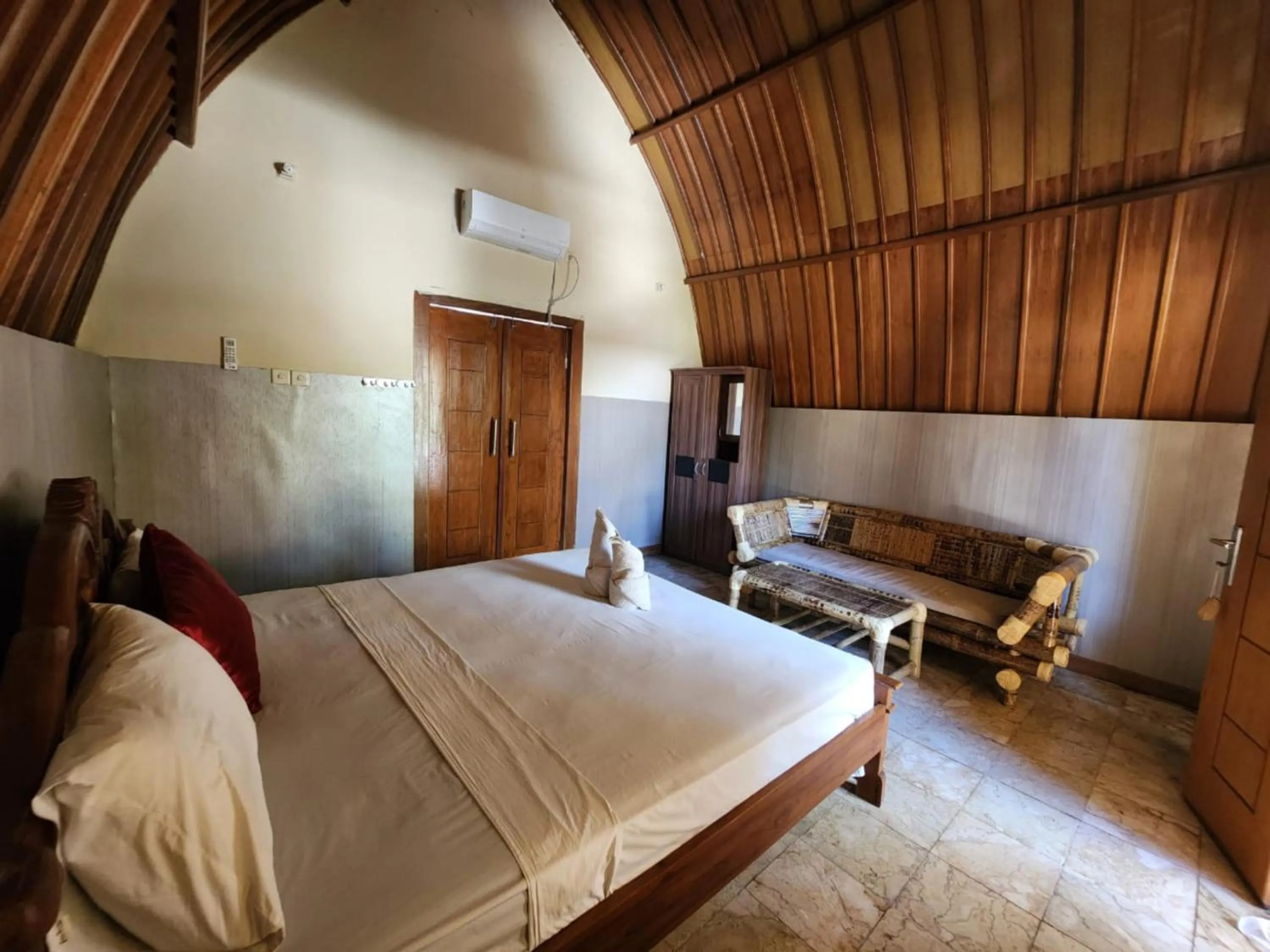 Bedroom, Bed in Gusung Indah Bungalow Gili Air