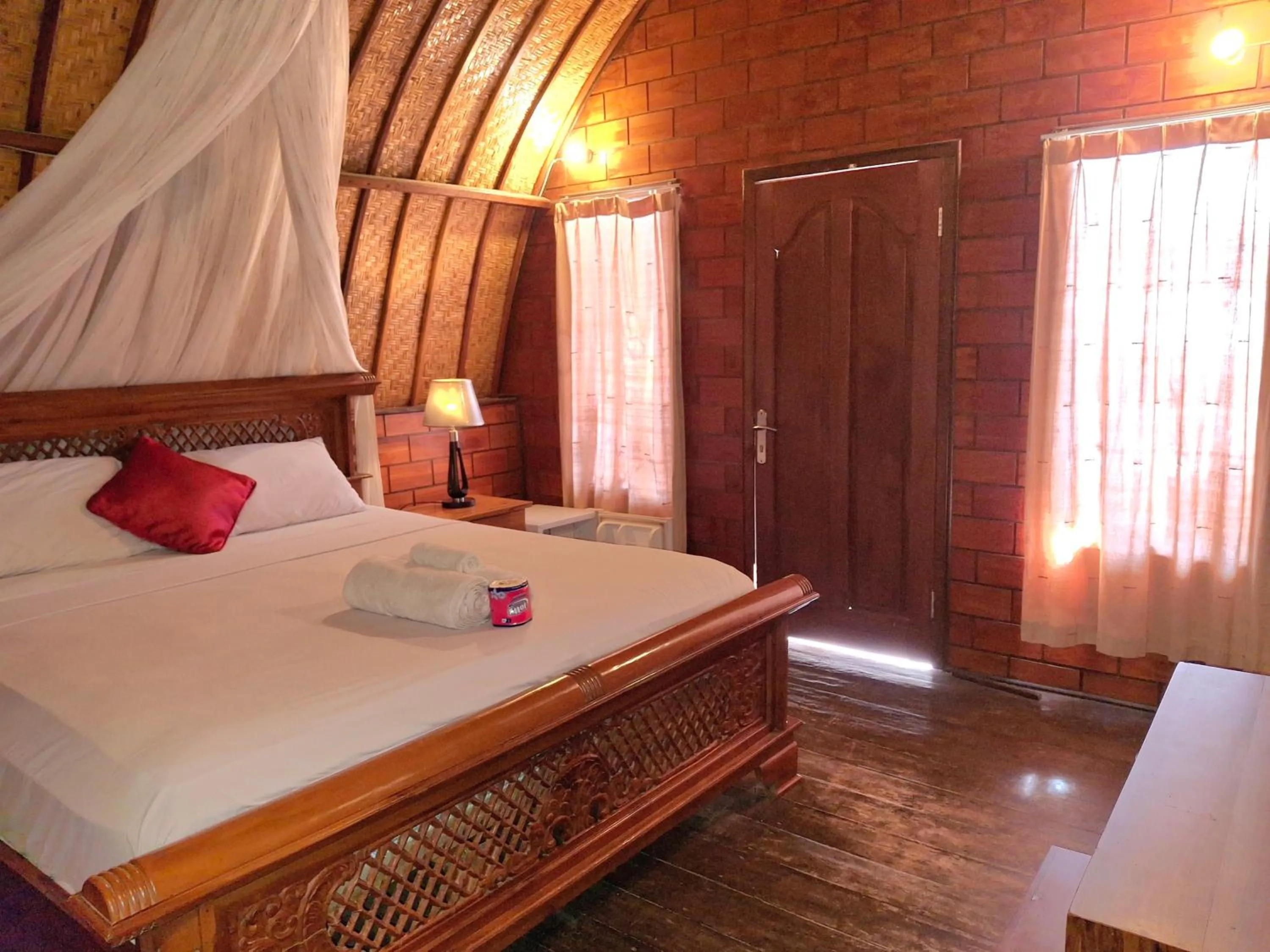 Bedroom, Bed in Gusung Indah Bungalow Gili Air