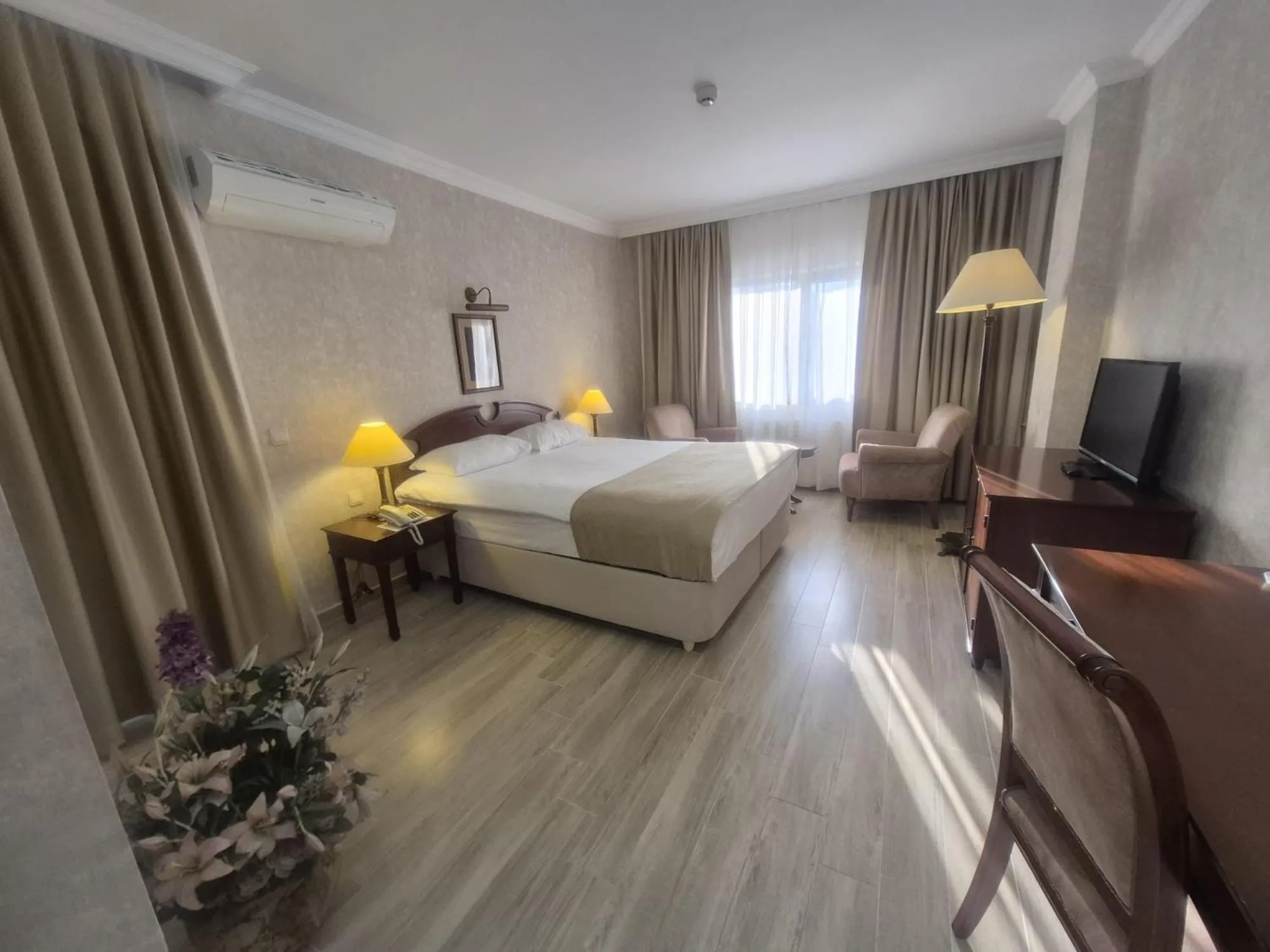 Photo of the whole room, Bed in Büyük Sümela Otel