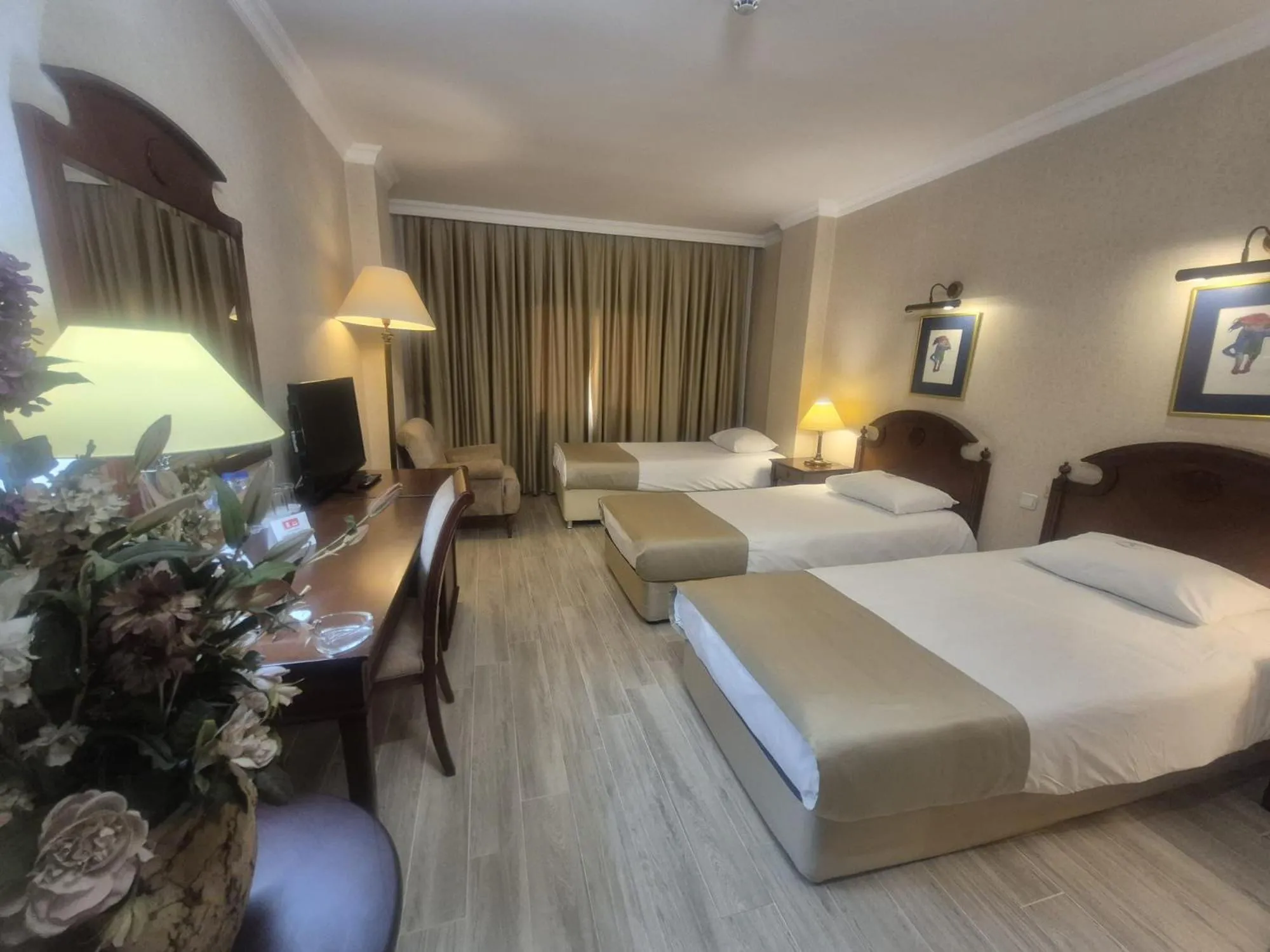 Photo of the whole room, Bed in Büyük Sümela Otel