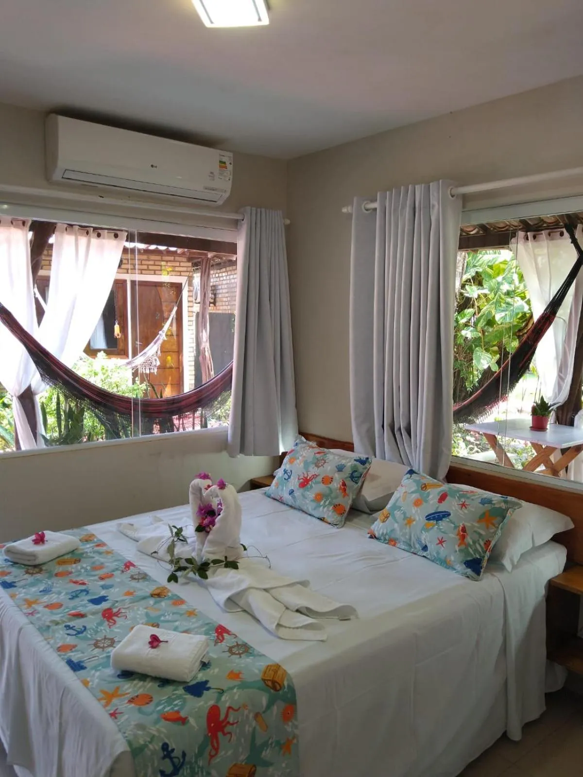 Photo of the whole room, Bed in Pousada Mar Mai