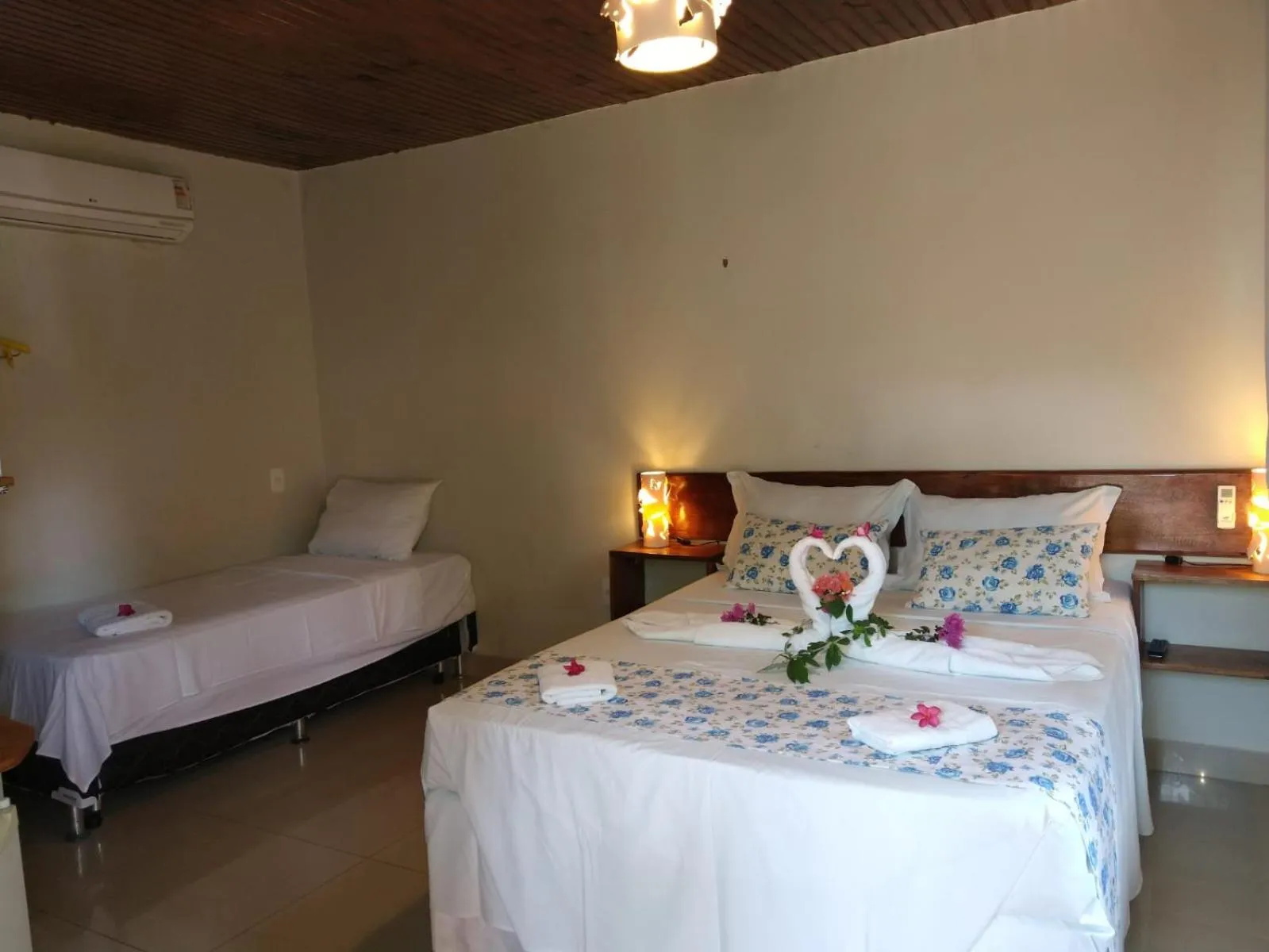 Photo of the whole room, Bed in Pousada Mar Mai