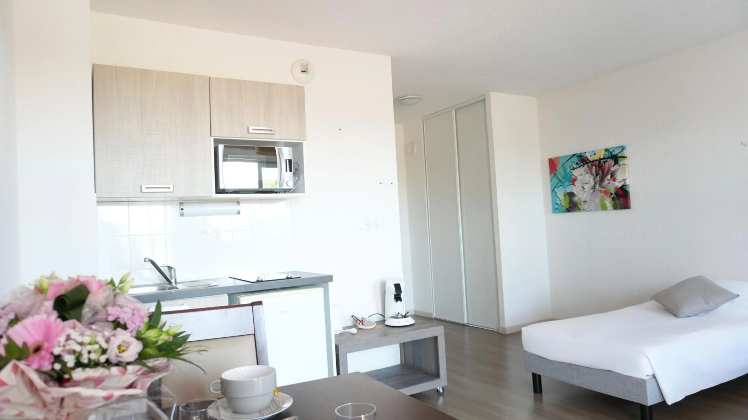 Bed in Zenao Appart'Hotel