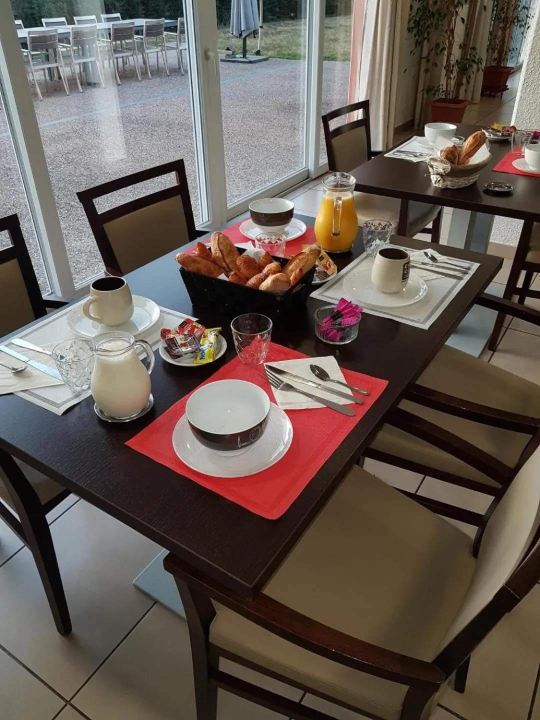 Breakfast in Zenao Appart'Hotel